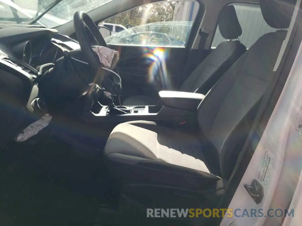 7 Photograph of a damaged car 1FMCU0F73KUB48110 FORD ESCAPE 2019