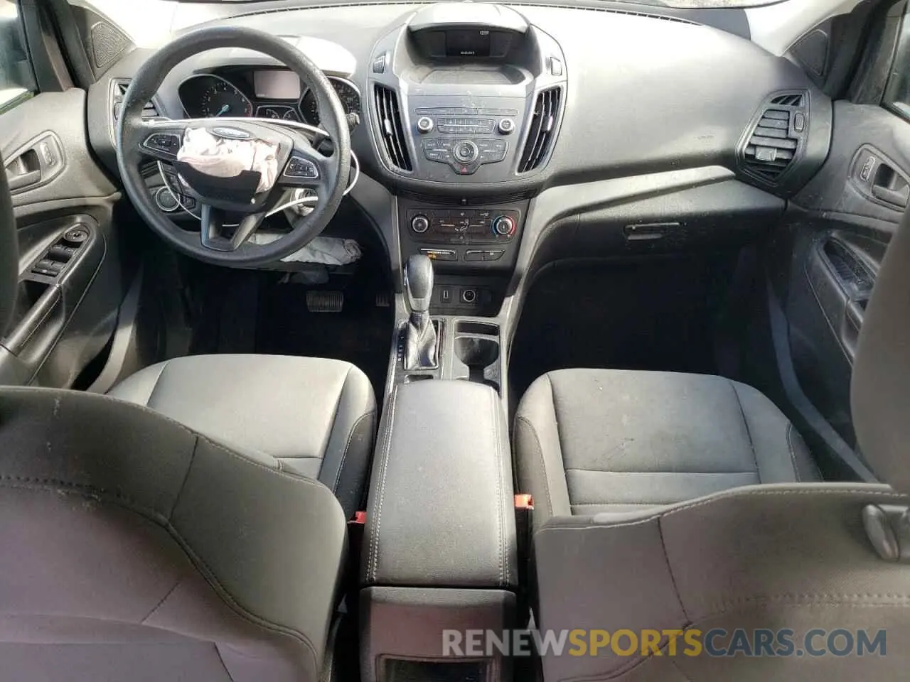 8 Photograph of a damaged car 1FMCU0F73KUB48110 FORD ESCAPE 2019