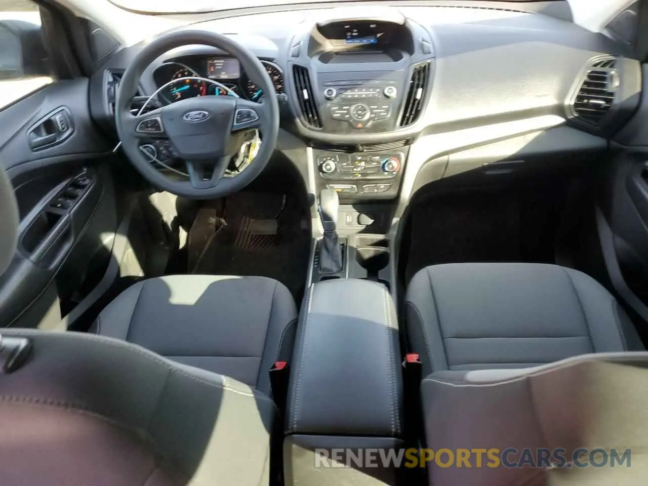 8 Photograph of a damaged car 1FMCU0F73KUB86632 FORD ESCAPE 2019