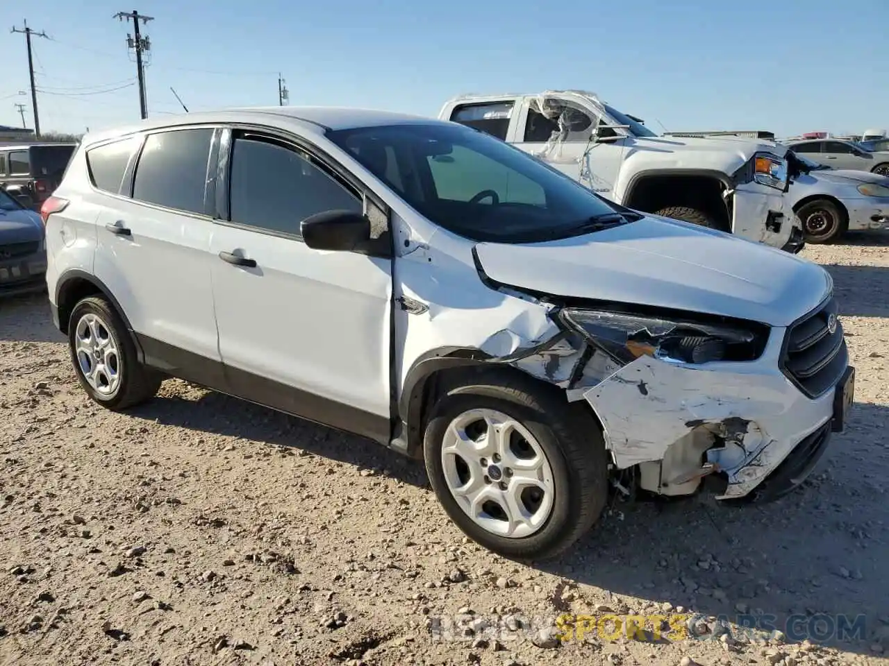 4 Photograph of a damaged car 1FMCU0F73KUC02571 FORD ESCAPE 2019