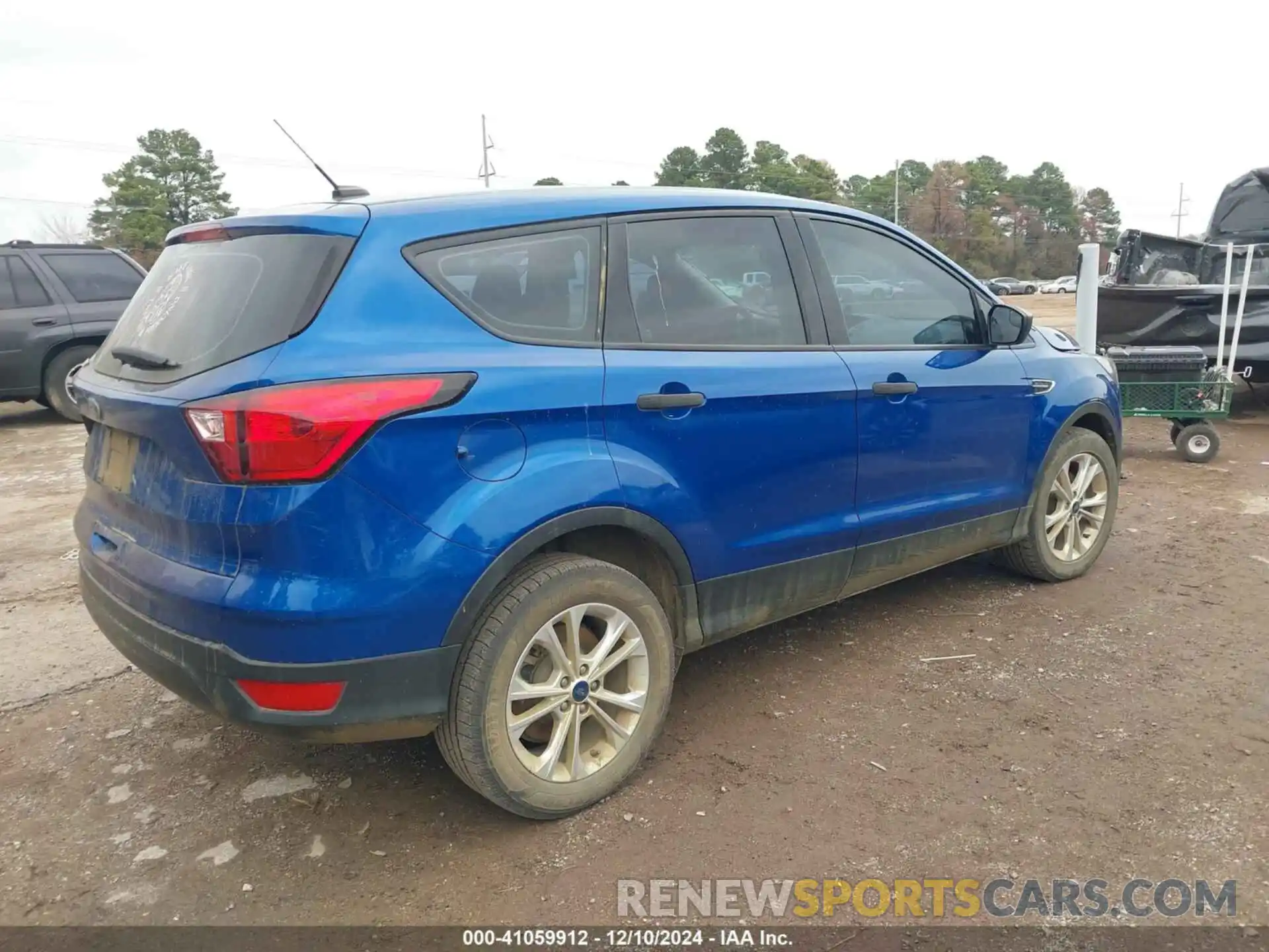 4 Photograph of a damaged car 1FMCU0F74KUA34715 FORD ESCAPE 2019