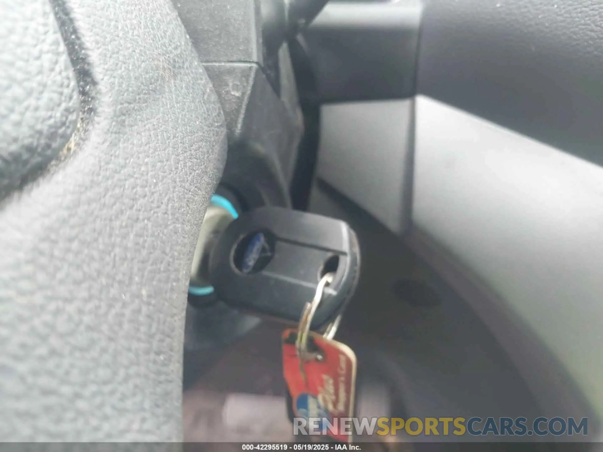 11 Photograph of a damaged car 1FMCU0F74KUC45249 FORD ESCAPE 2019