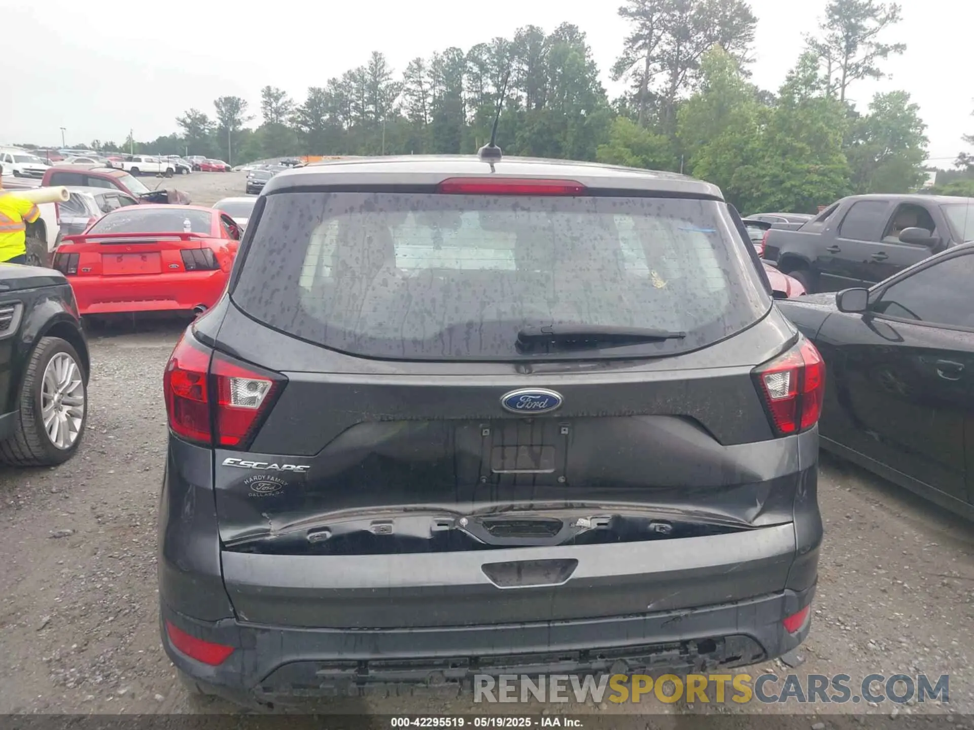 16 Photograph of a damaged car 1FMCU0F74KUC45249 FORD ESCAPE 2019