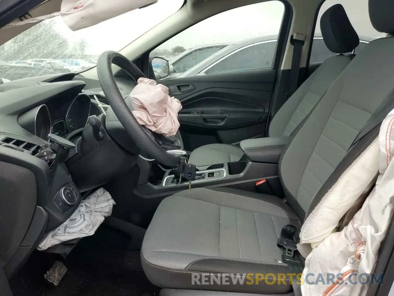 7 Photograph of a damaged car 1FMCU0F75KUA62622 FORD ESCAPE 2019