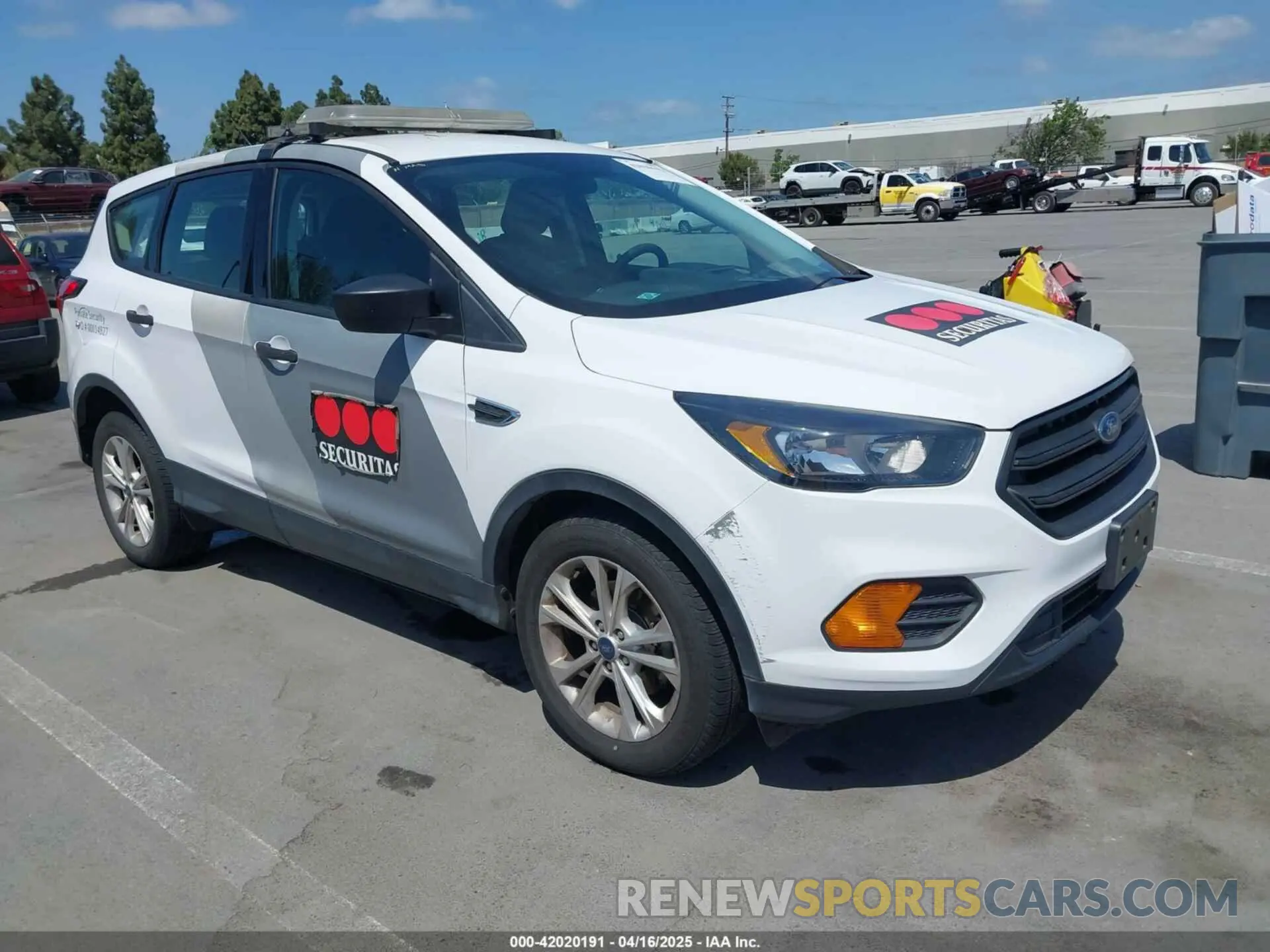 1 Photograph of a damaged car 1FMCU0F75KUA72308 FORD ESCAPE 2019