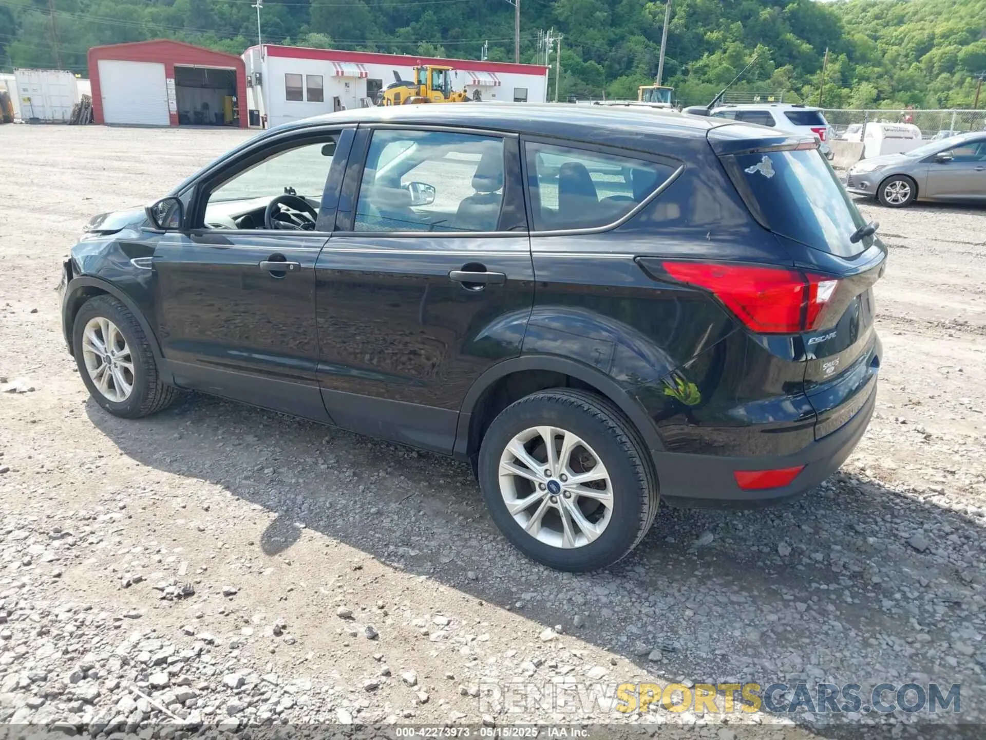 3 Photograph of a damaged car 1FMCU0F75KUA93465 FORD ESCAPE 2019