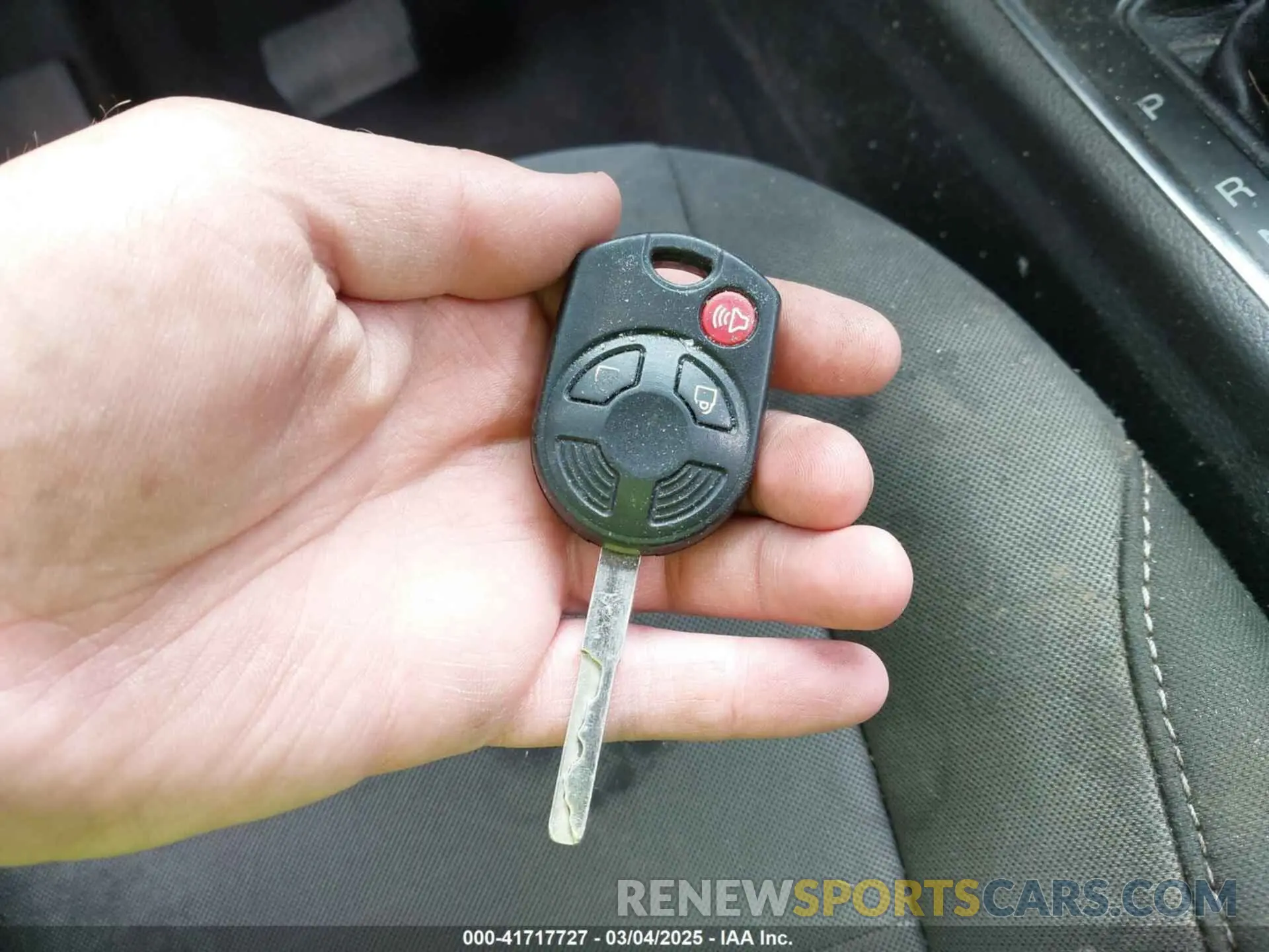 11 Photograph of a damaged car 1FMCU0F75KUB20308 FORD ESCAPE 2019