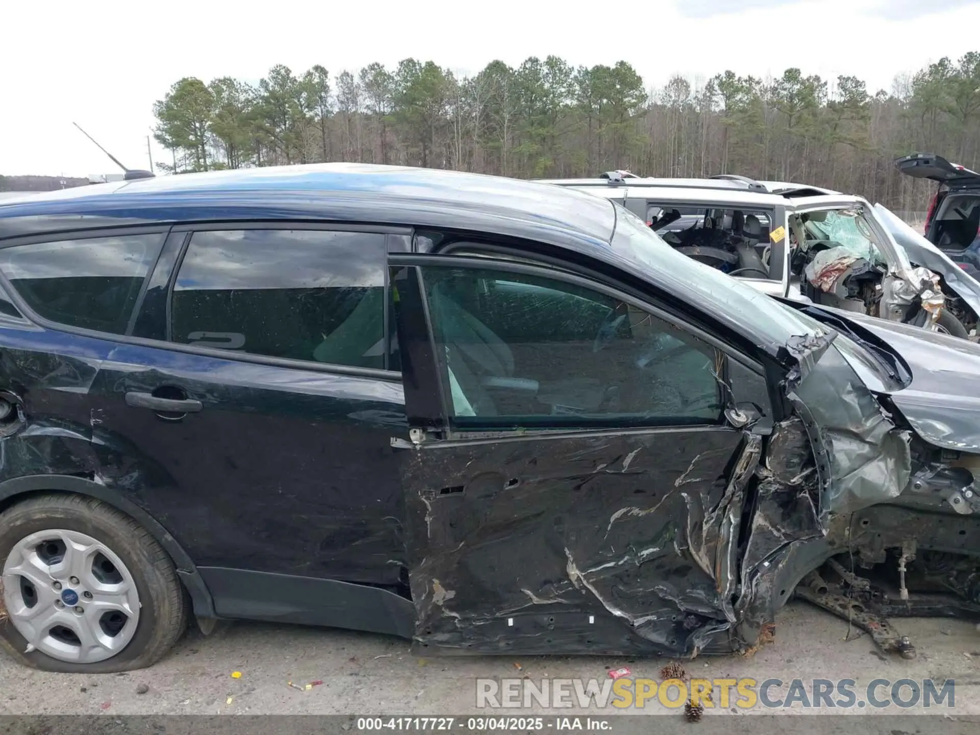 14 Photograph of a damaged car 1FMCU0F75KUB20308 FORD ESCAPE 2019