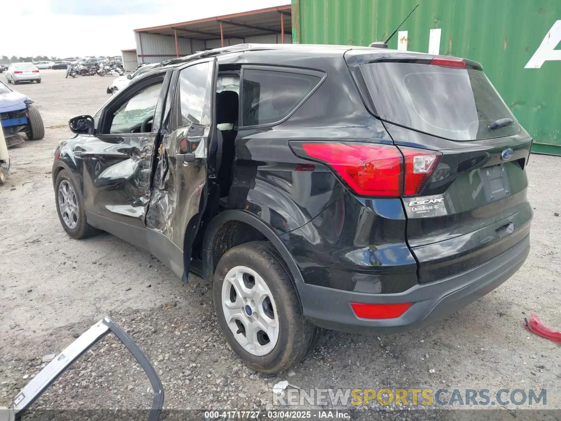 3 Photograph of a damaged car 1FMCU0F75KUB20308 FORD ESCAPE 2019
