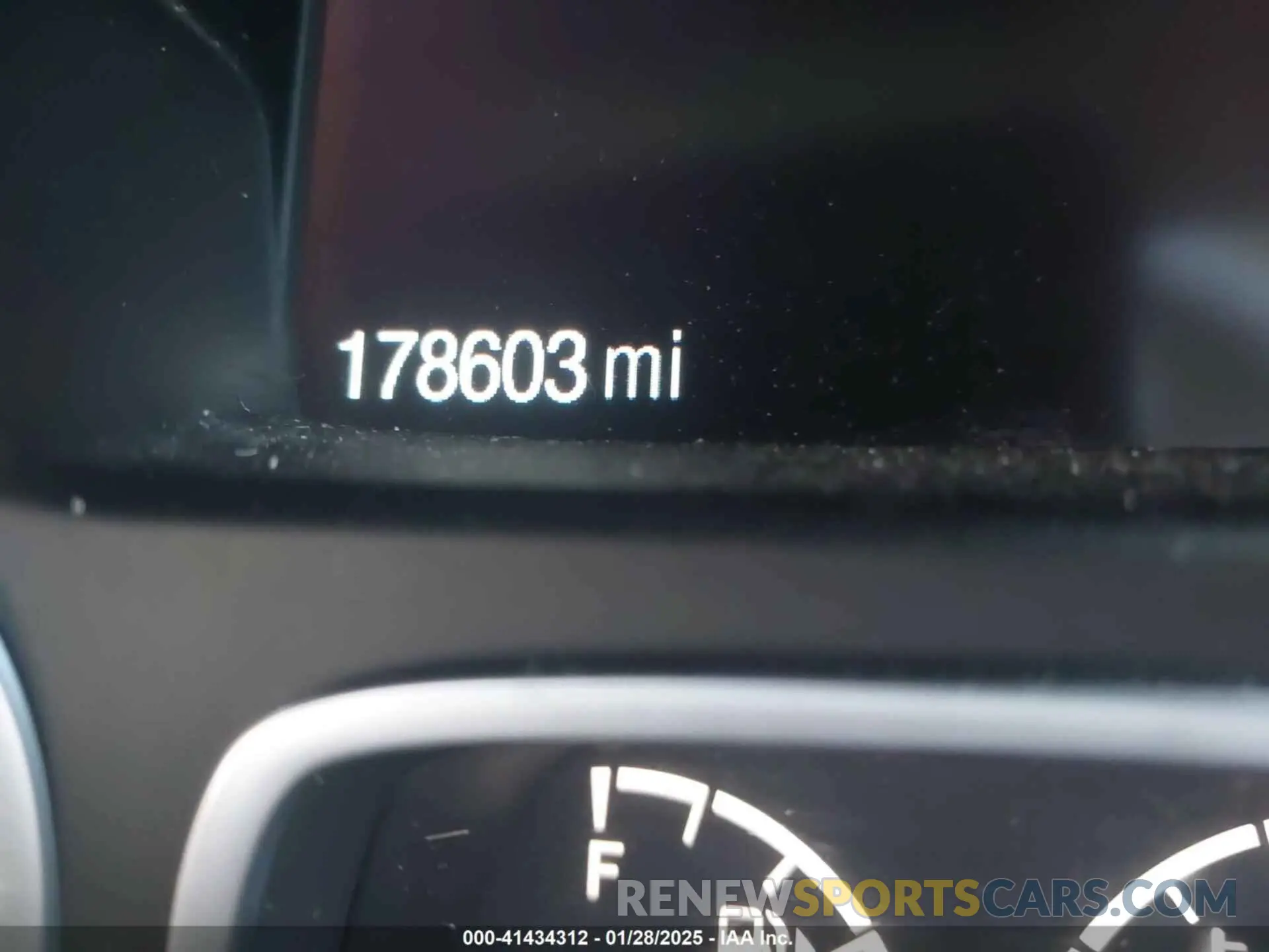 14 Photograph of a damaged car 1FMCU0F75KUB45662 FORD ESCAPE 2019