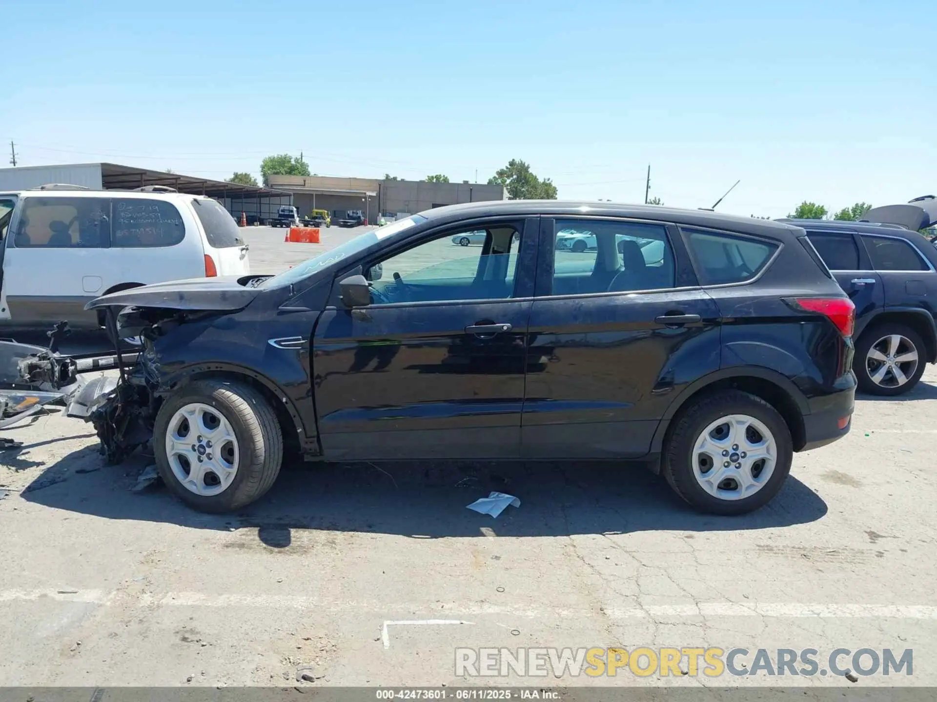 15 Photograph of a damaged car 1FMCU0F75KUB63627 FORD ESCAPE 2019
