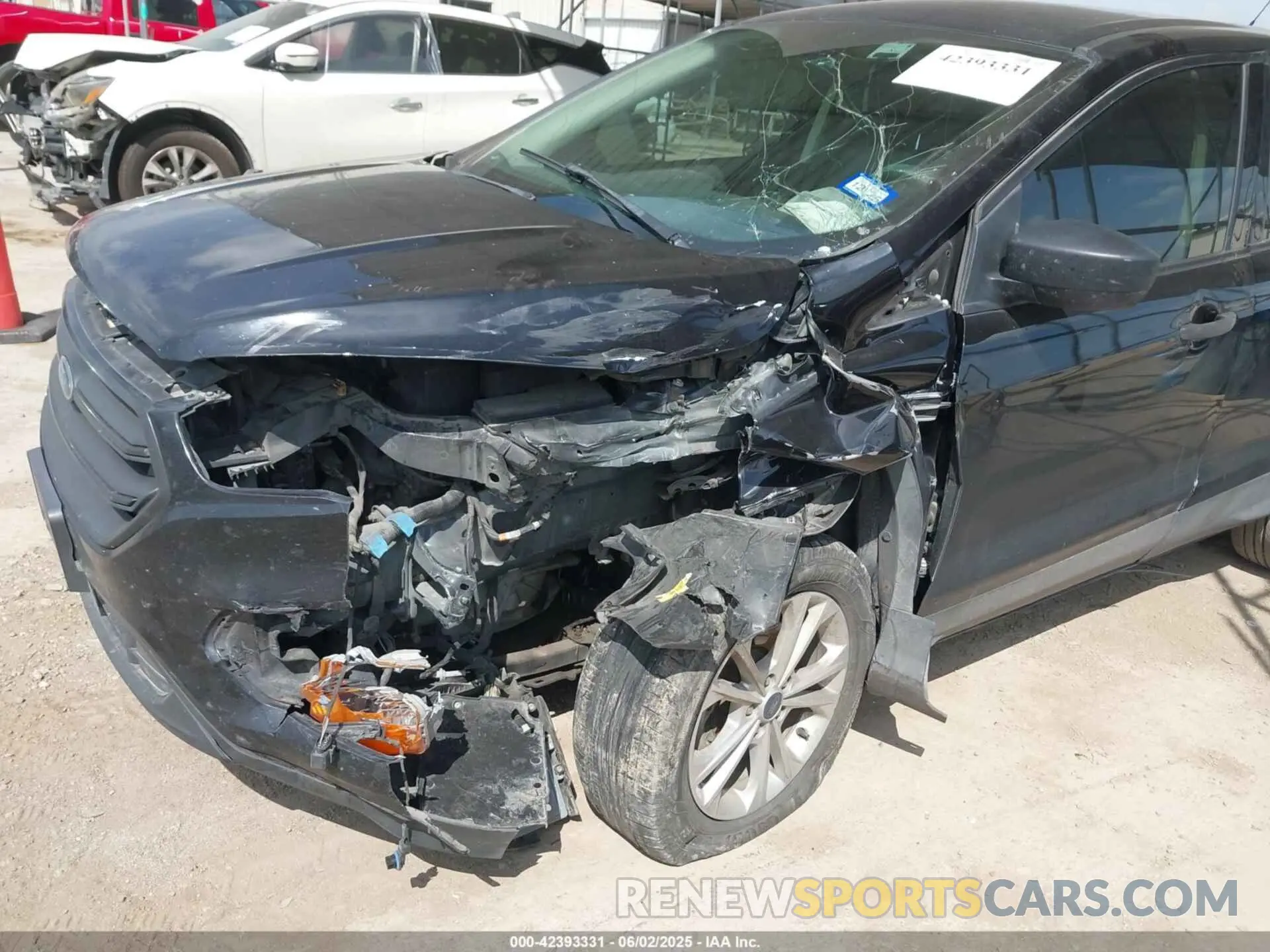 6 Photograph of a damaged car 1FMCU0F75KUB77866 FORD ESCAPE 2019