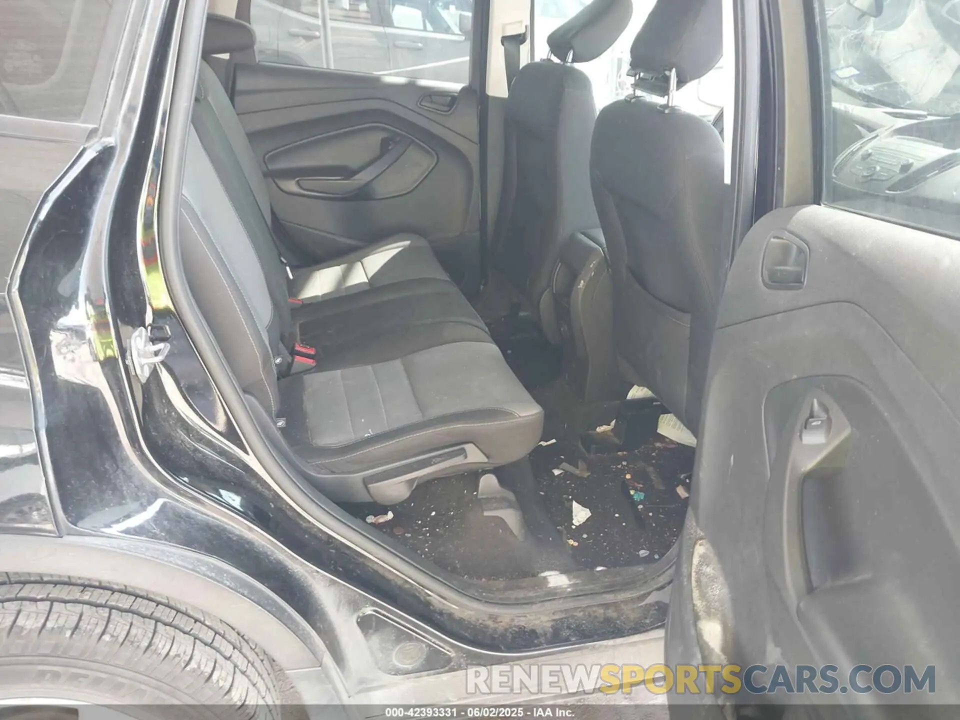 8 Photograph of a damaged car 1FMCU0F75KUB77866 FORD ESCAPE 2019