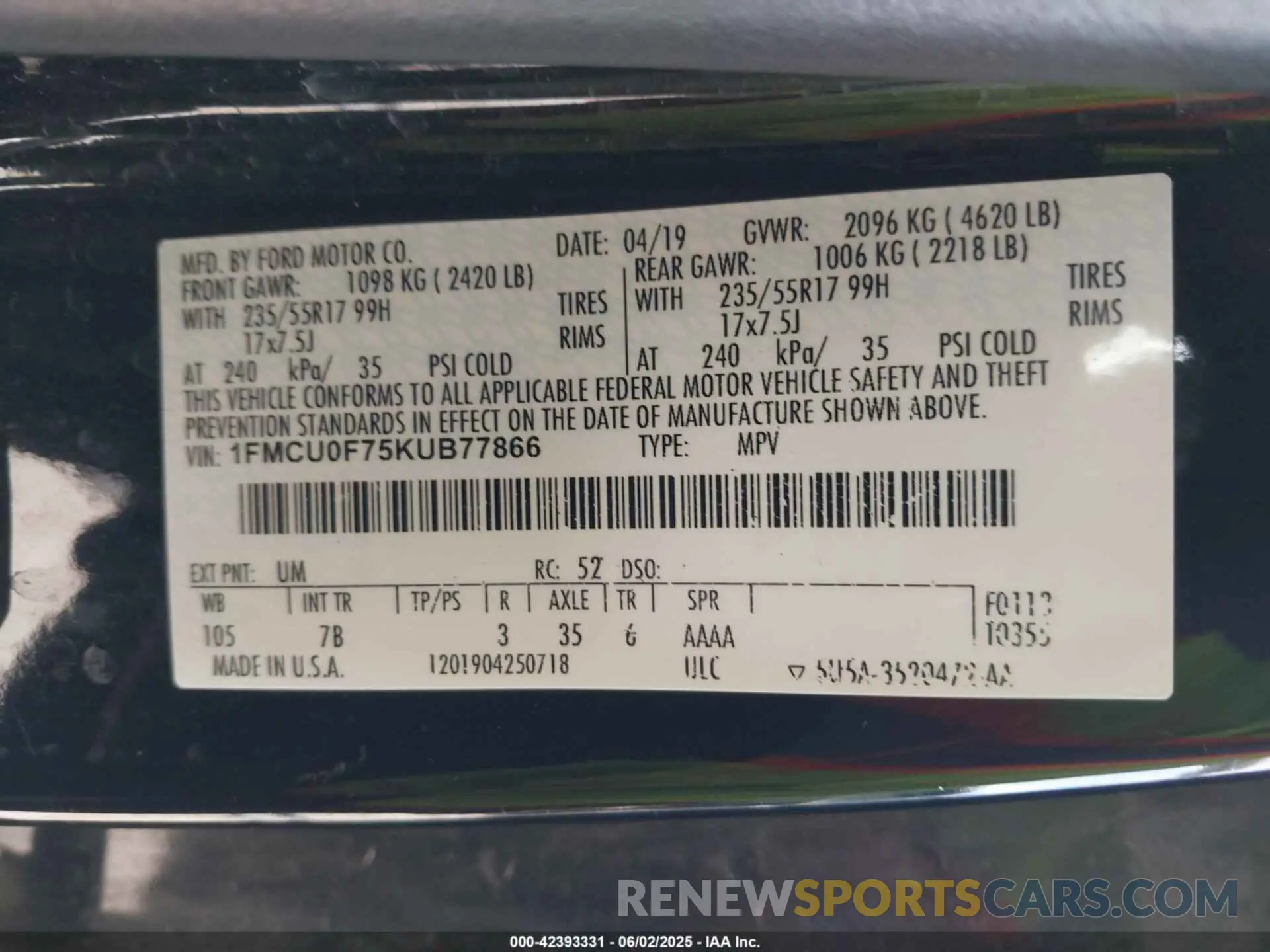9 Photograph of a damaged car 1FMCU0F75KUB77866 FORD ESCAPE 2019