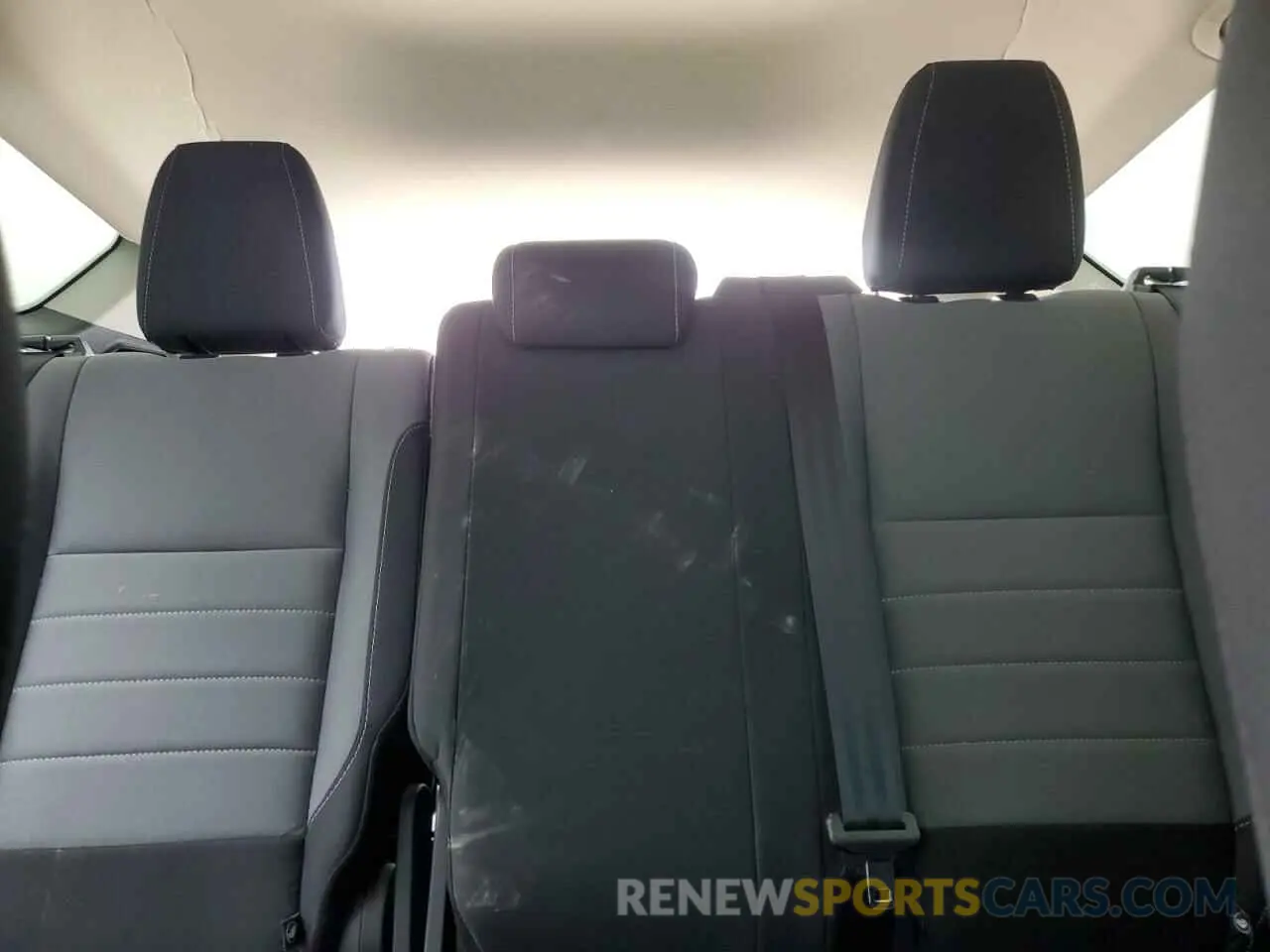 10 Photograph of a damaged car 1FMCU0F75KUC02555 FORD ESCAPE 2019