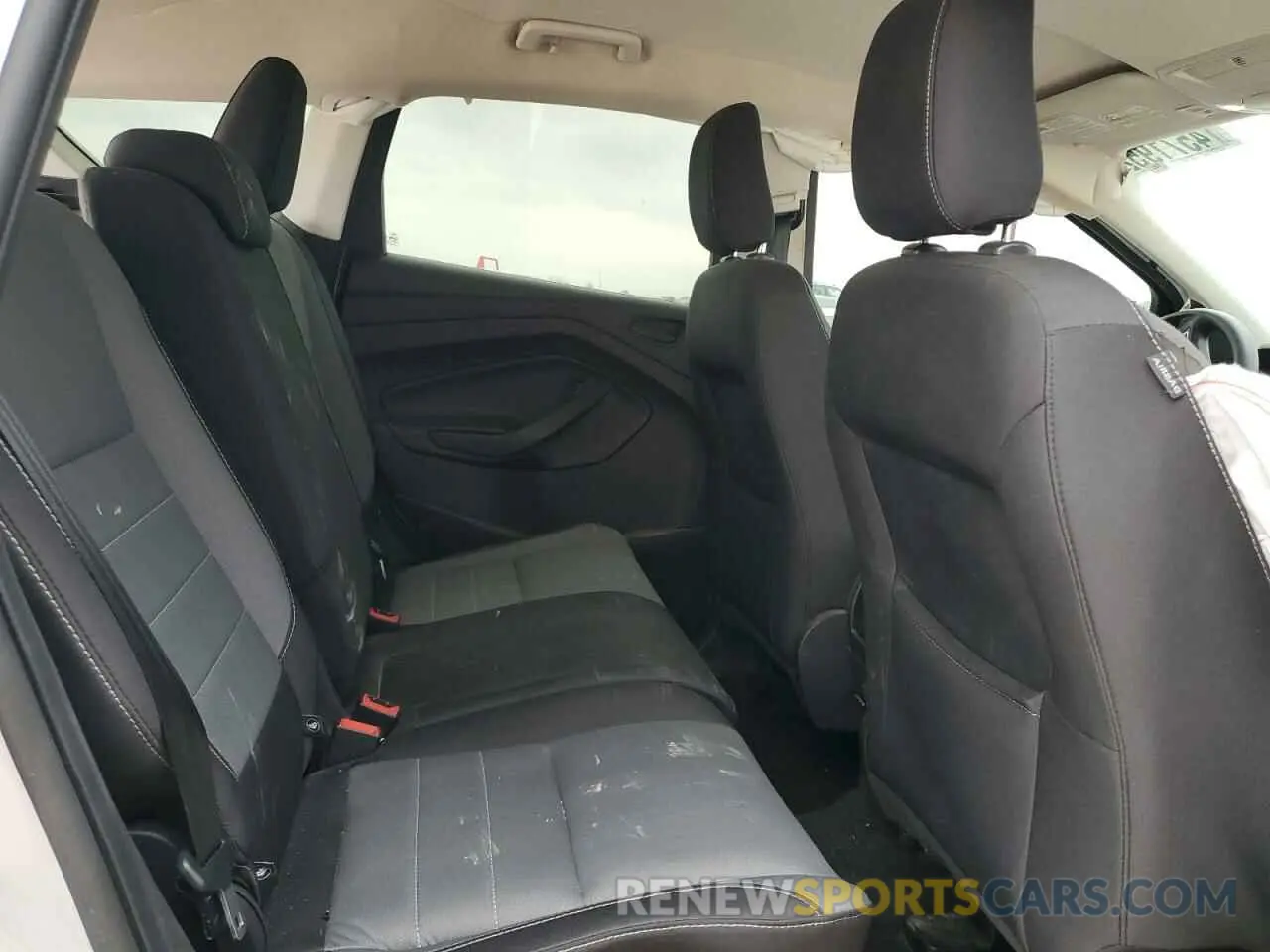 11 Photograph of a damaged car 1FMCU0F75KUC02555 FORD ESCAPE 2019