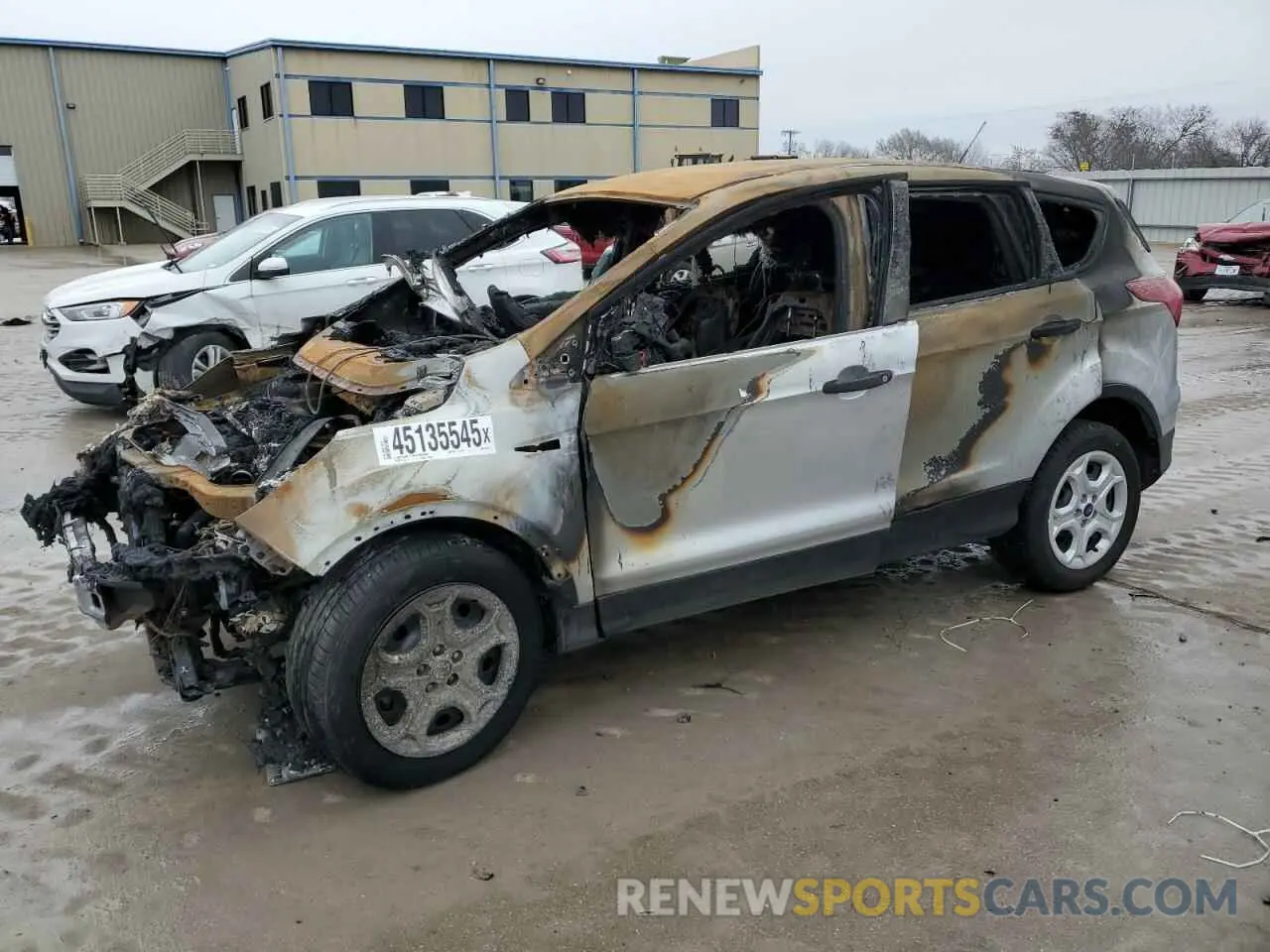 1 Photograph of a damaged car 1FMCU0F76KUA99601 FORD ESCAPE 2019