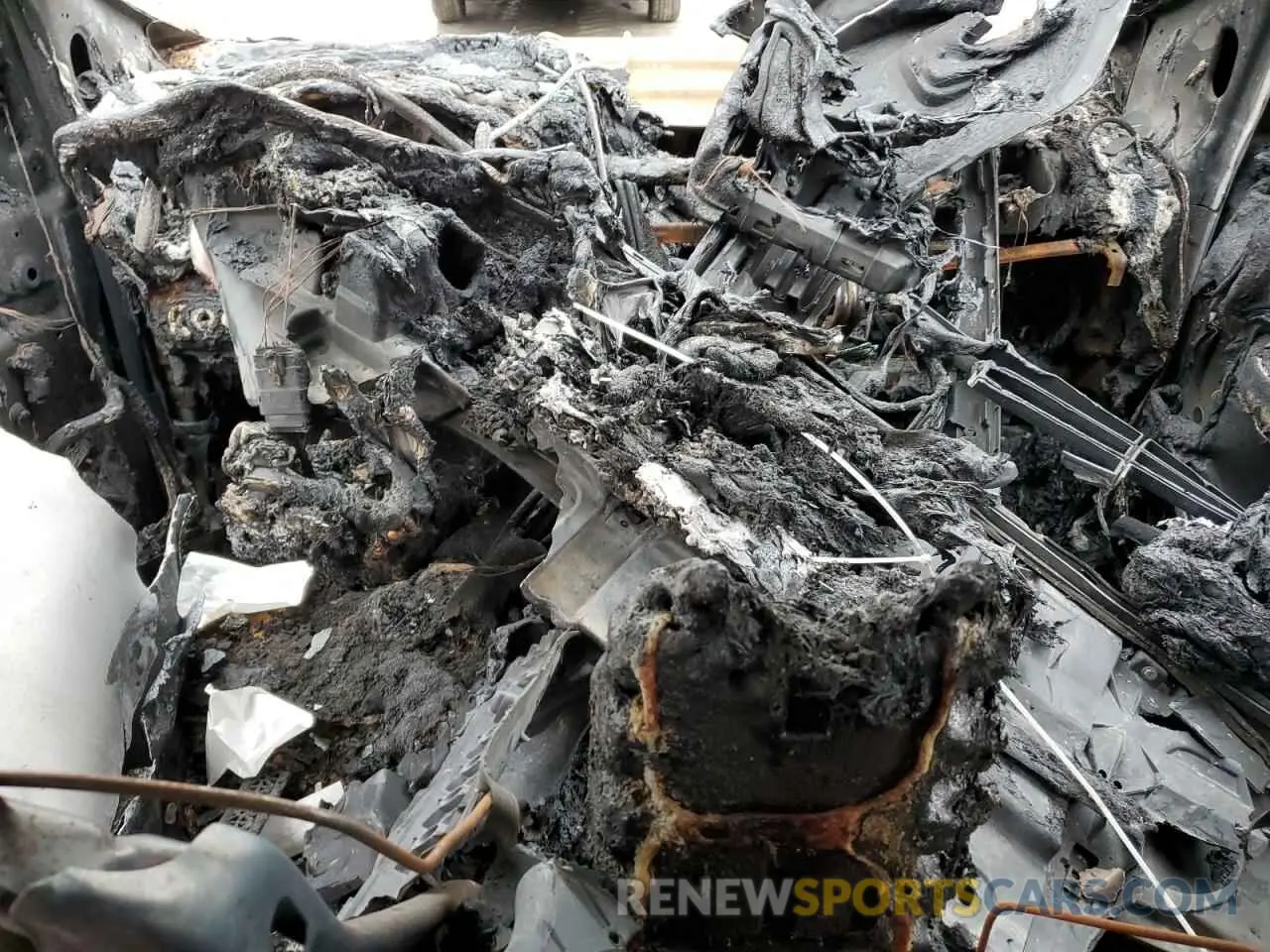 8 Photograph of a damaged car 1FMCU0F76KUA99601 FORD ESCAPE 2019