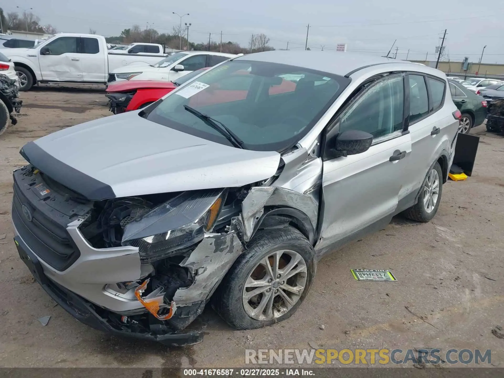 2 Photograph of a damaged car 1FMCU0F76KUB96023 FORD ESCAPE 2019