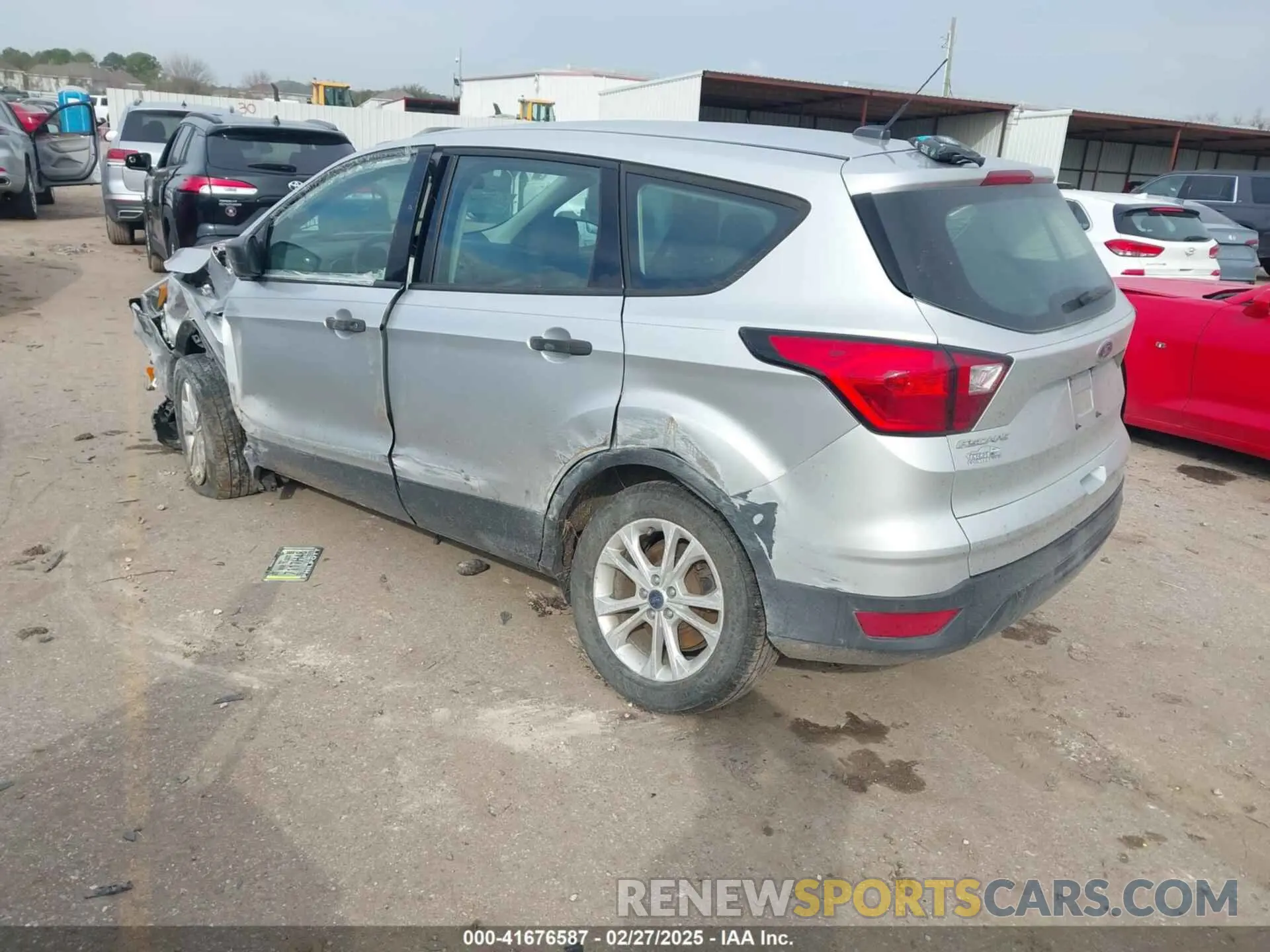 3 Photograph of a damaged car 1FMCU0F76KUB96023 FORD ESCAPE 2019