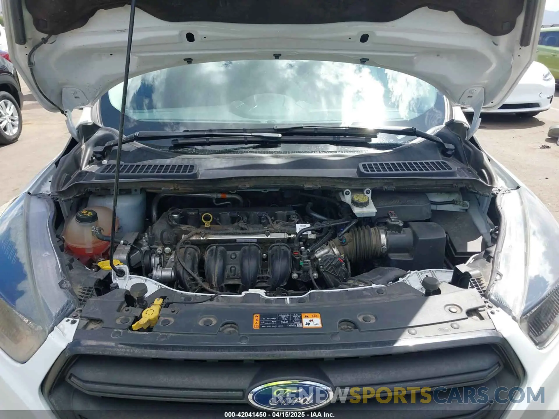 10 Photograph of a damaged car 1FMCU0F76KUC27951 FORD ESCAPE 2019