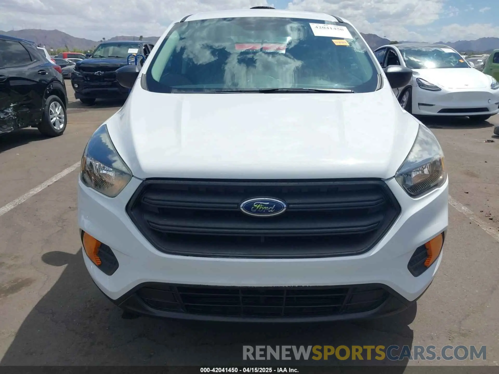 12 Photograph of a damaged car 1FMCU0F76KUC27951 FORD ESCAPE 2019