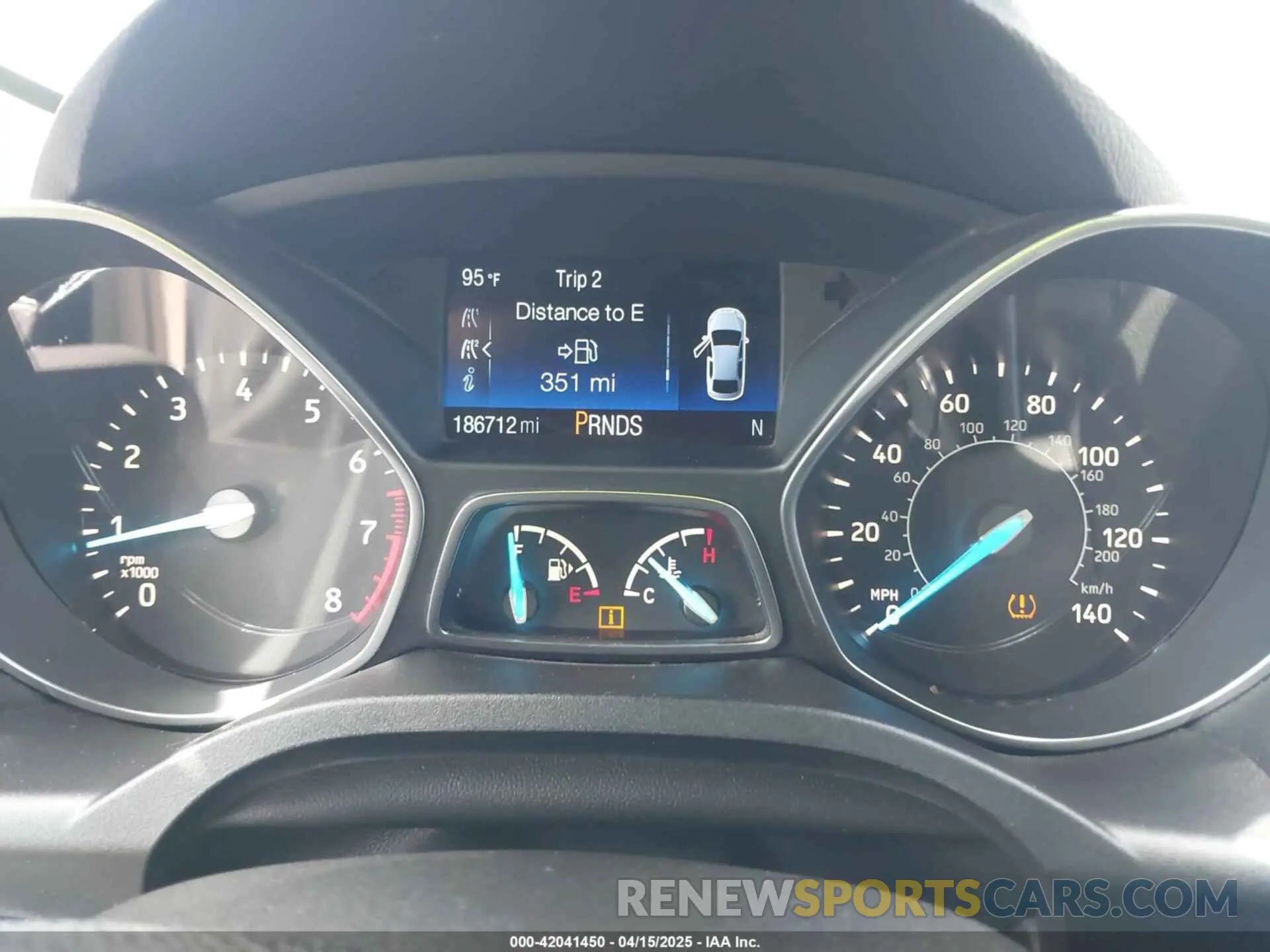 7 Photograph of a damaged car 1FMCU0F76KUC27951 FORD ESCAPE 2019