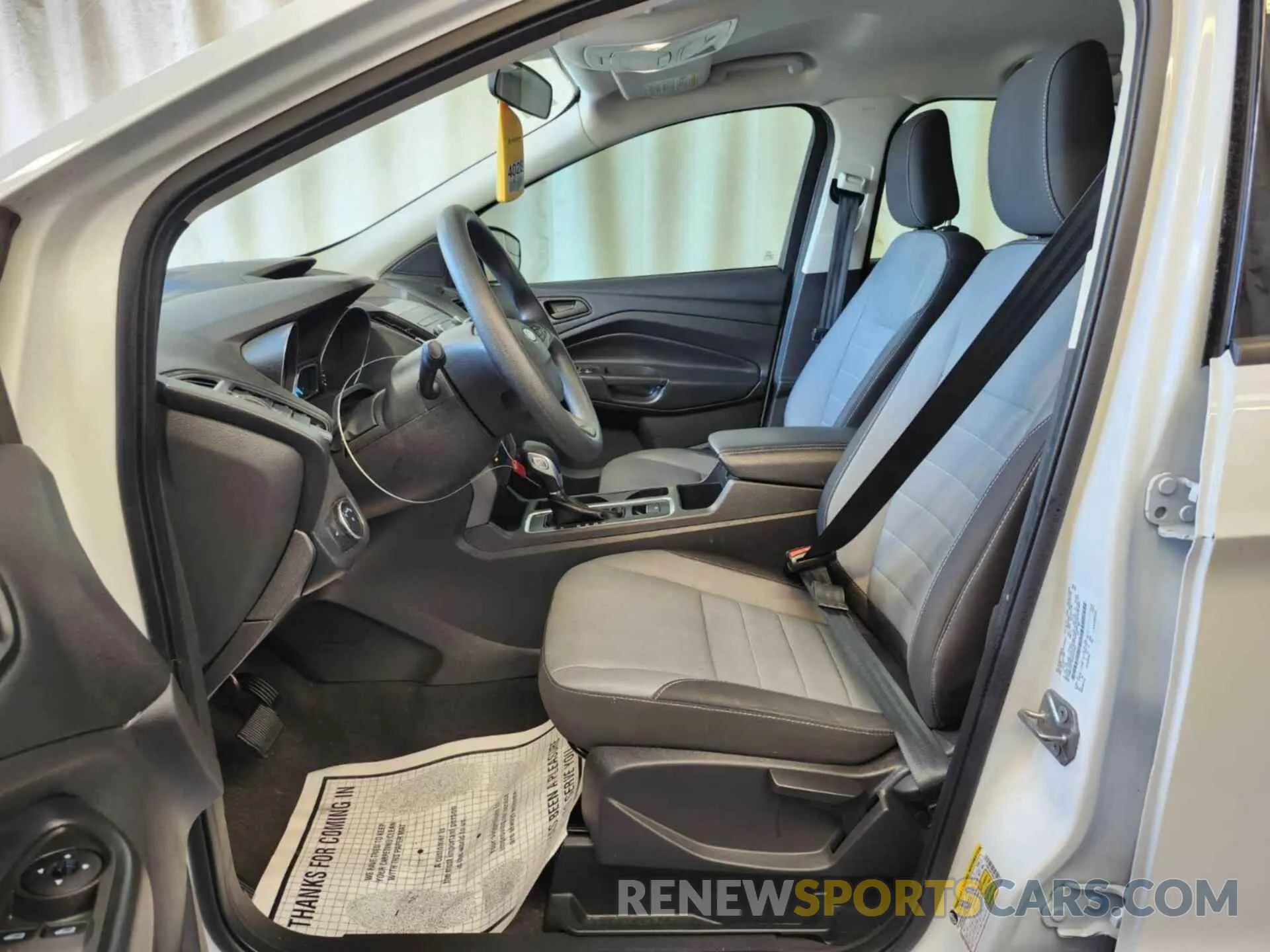 20 Photograph of a damaged car 1FMCU0F76KUC33507 FORD ESCAPE 2019