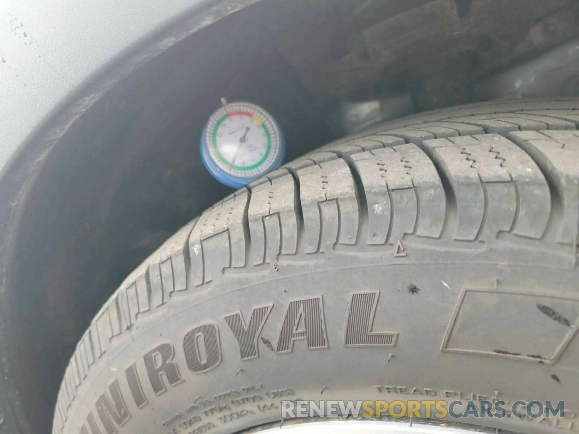 24 Photograph of a damaged car 1FMCU0F76KUC33507 FORD ESCAPE 2019