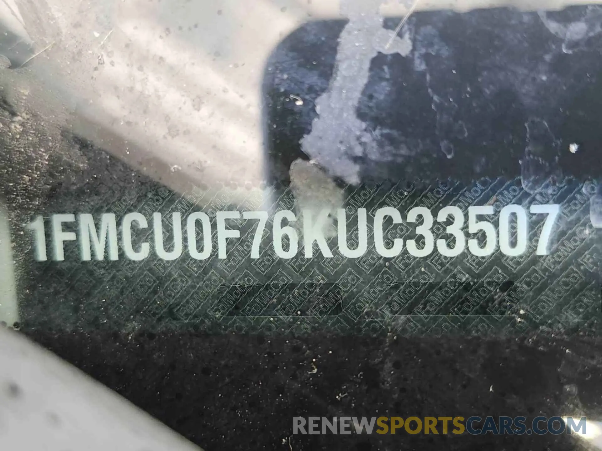 34 Photograph of a damaged car 1FMCU0F76KUC33507 FORD ESCAPE 2019