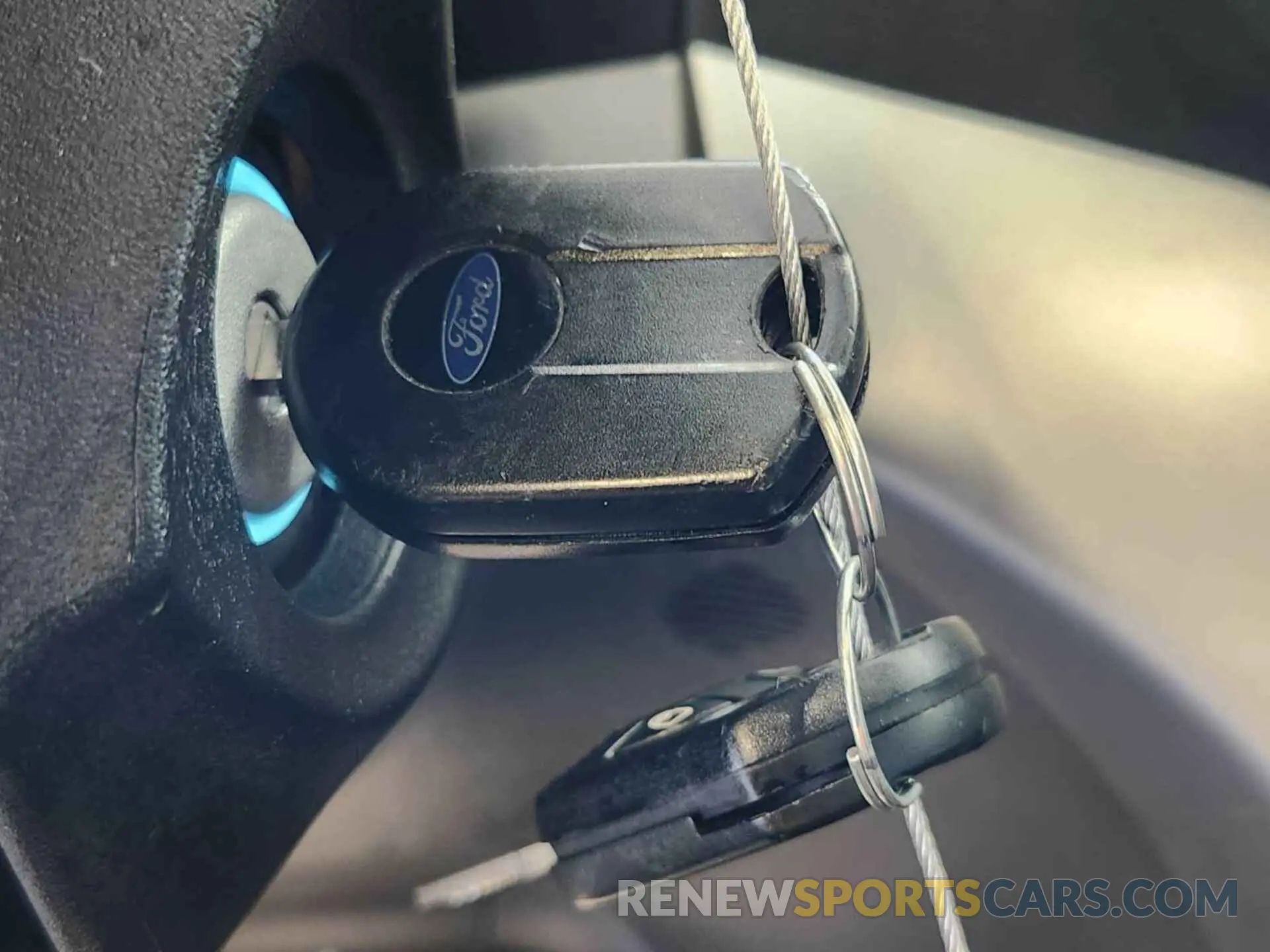 35 Photograph of a damaged car 1FMCU0F76KUC33507 FORD ESCAPE 2019