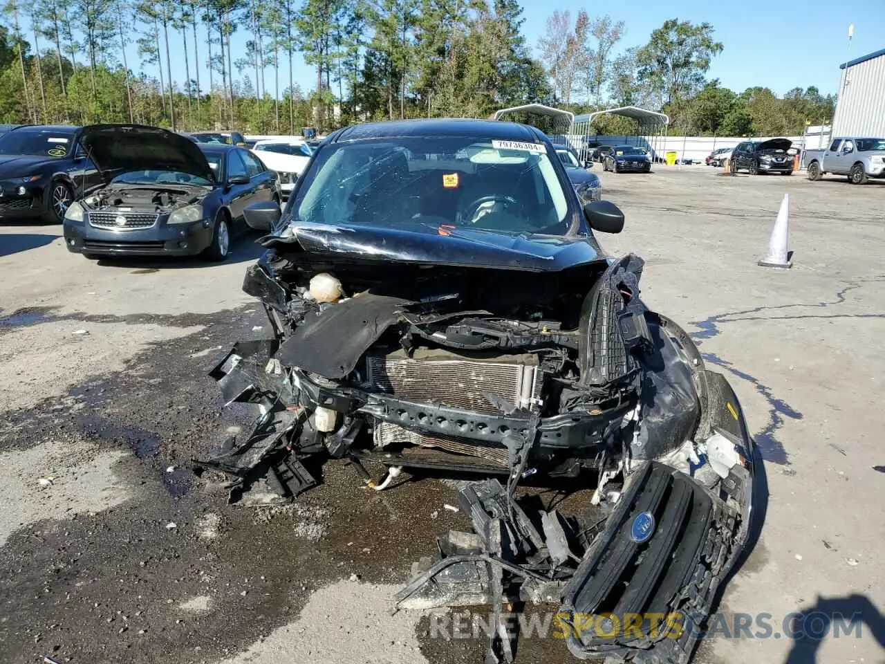 5 Photograph of a damaged car 1FMCU0F76KUC44779 FORD ESCAPE 2019