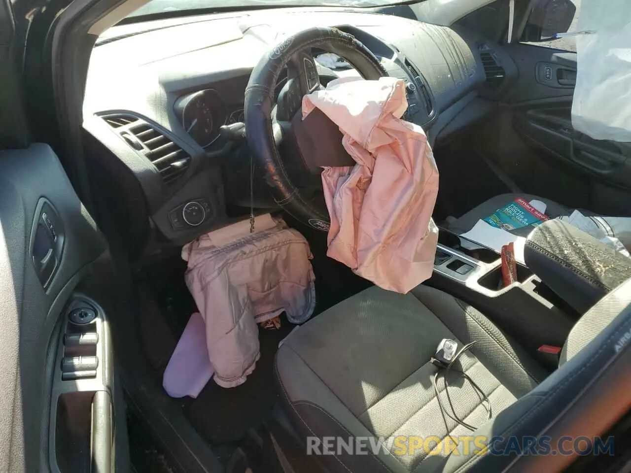 8 Photograph of a damaged car 1FMCU0F76KUC44779 FORD ESCAPE 2019
