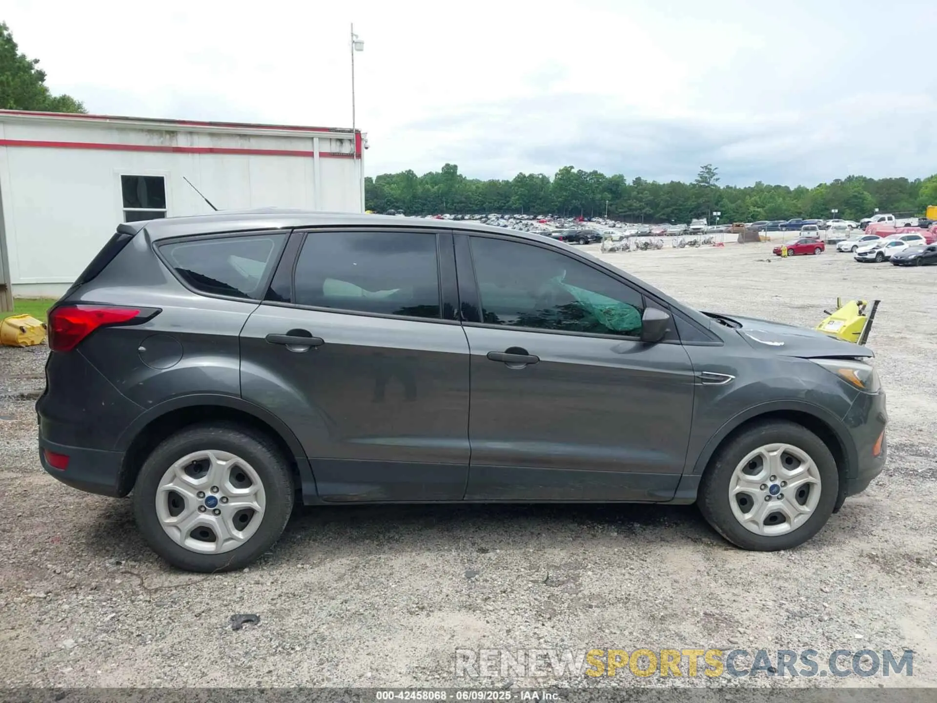 13 Photograph of a damaged car 1FMCU0F77KUA23062 FORD ESCAPE 2019