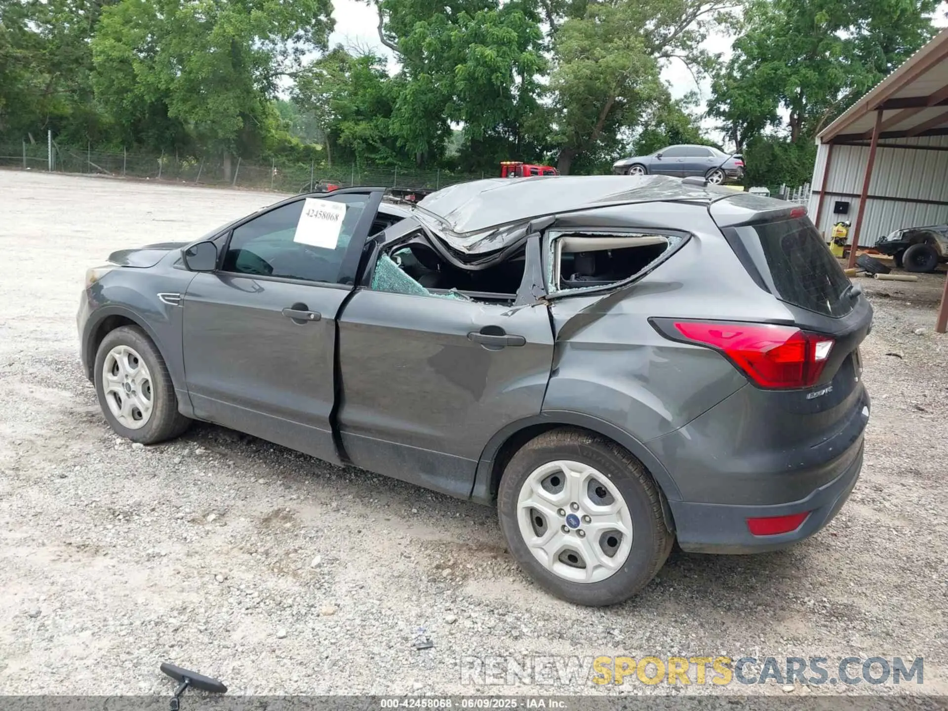 3 Photograph of a damaged car 1FMCU0F77KUA23062 FORD ESCAPE 2019