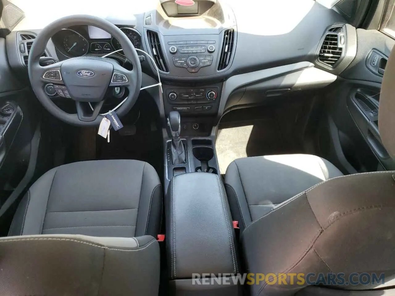 8 Photograph of a damaged car 1FMCU0F77KUA26382 FORD ESCAPE 2019