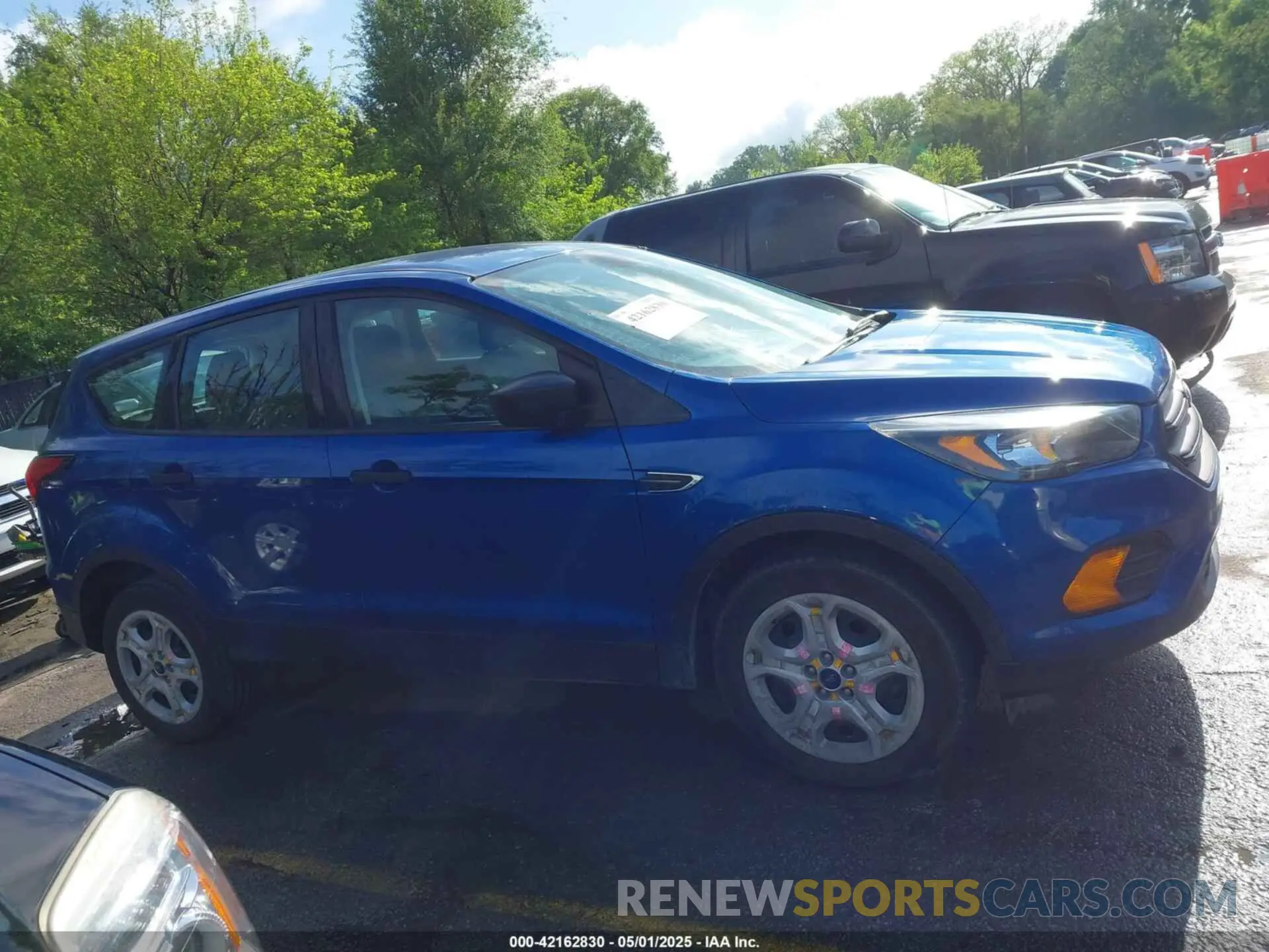 13 Photograph of a damaged car 1FMCU0F77KUB11691 FORD ESCAPE 2019