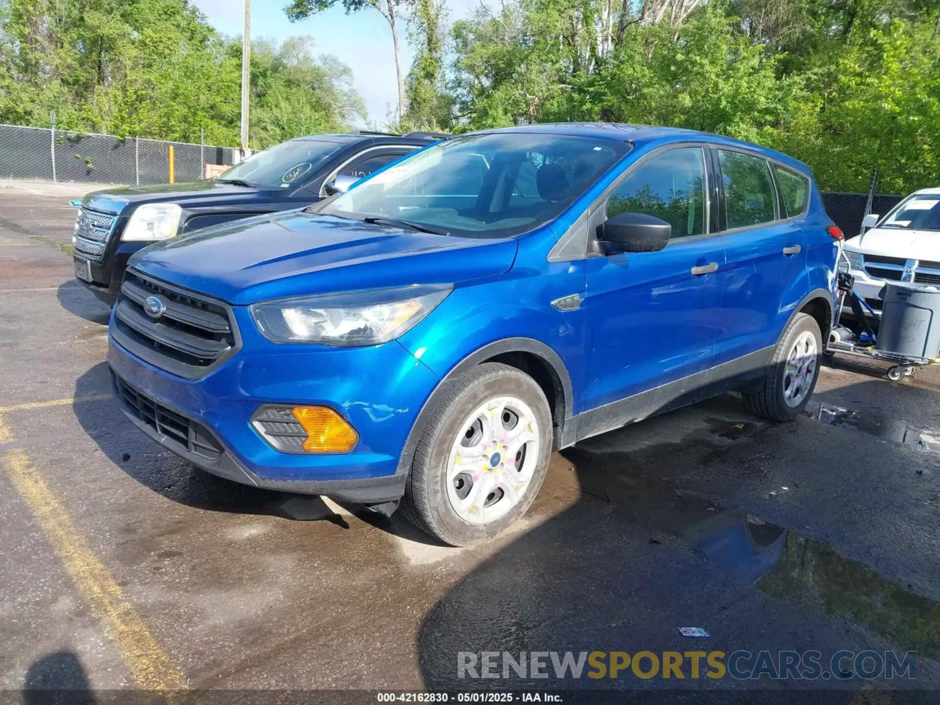2 Photograph of a damaged car 1FMCU0F77KUB11691 FORD ESCAPE 2019