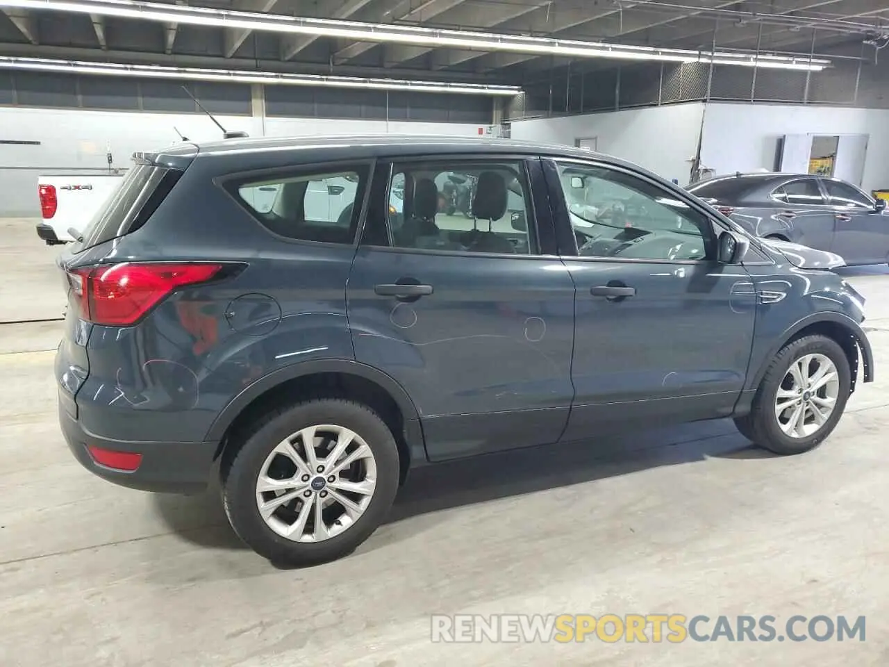 3 Photograph of a damaged car 1FMCU0F77KUB45355 FORD ESCAPE 2019