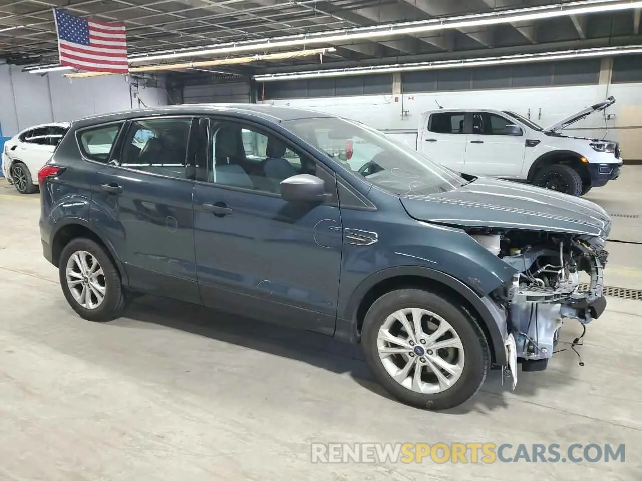 4 Photograph of a damaged car 1FMCU0F77KUB45355 FORD ESCAPE 2019