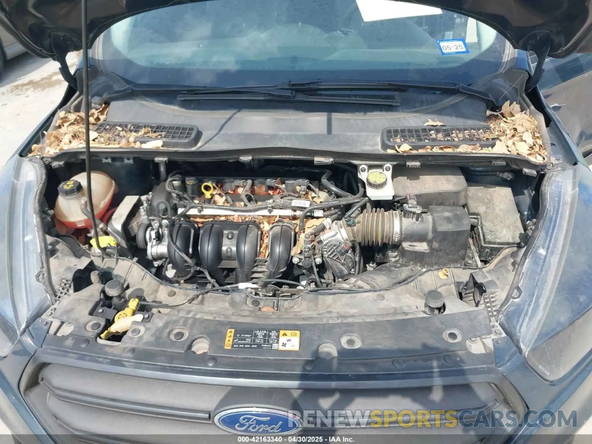 10 Photograph of a damaged car 1FMCU0F77KUB57411 FORD ESCAPE 2019