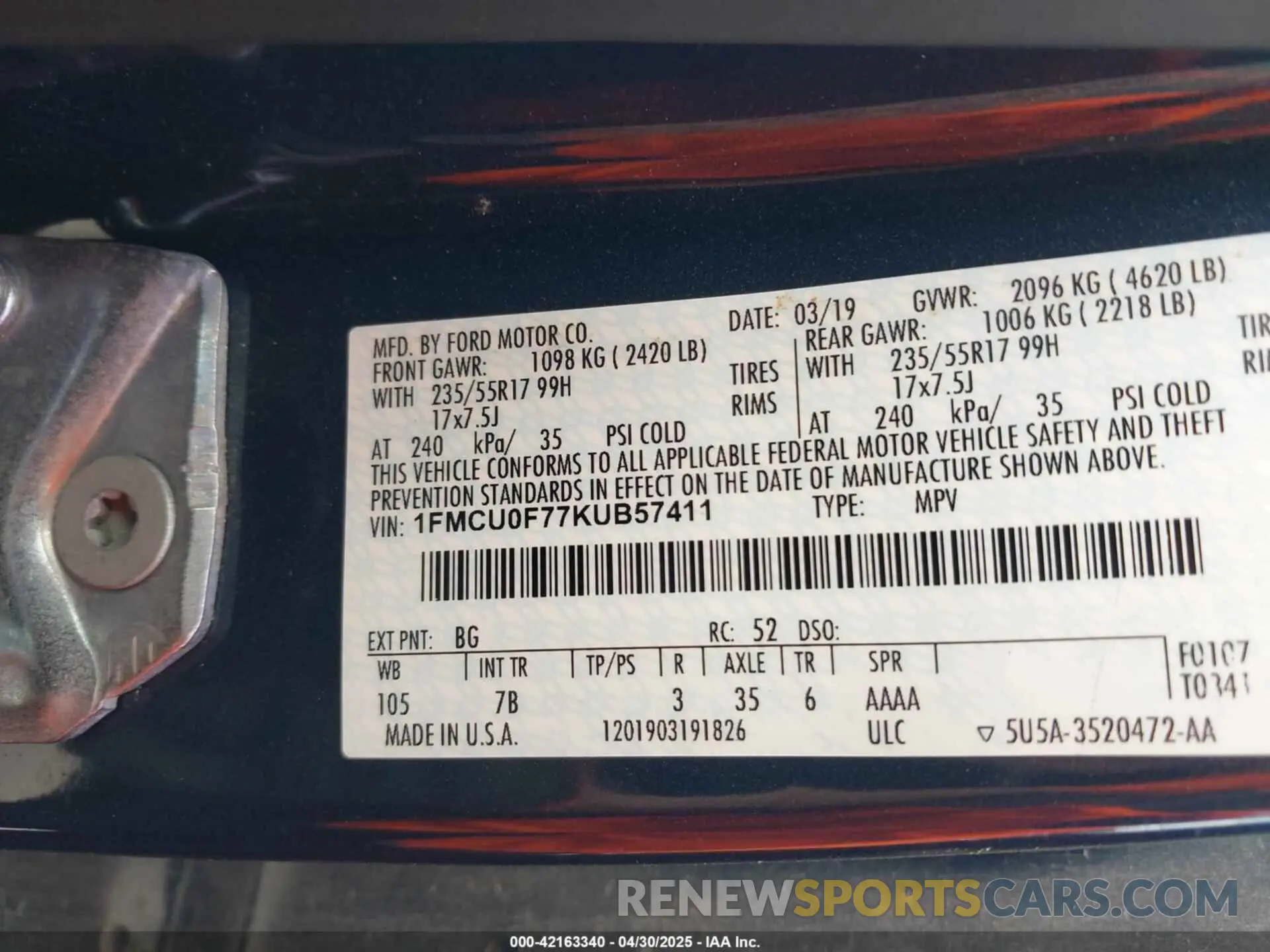 9 Photograph of a damaged car 1FMCU0F77KUB57411 FORD ESCAPE 2019