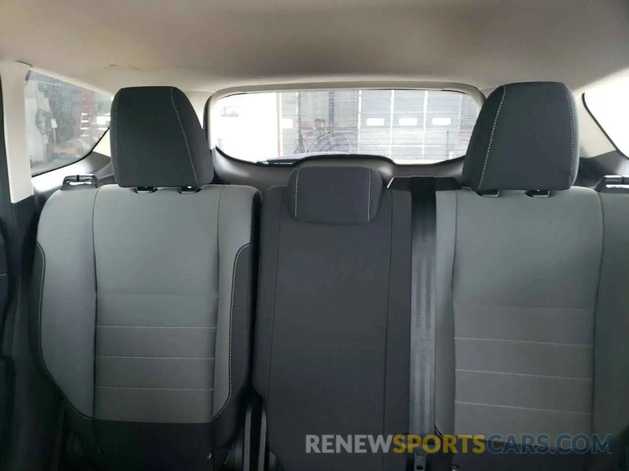 10 Photograph of a damaged car 1FMCU0F77KUB78470 FORD ESCAPE 2019