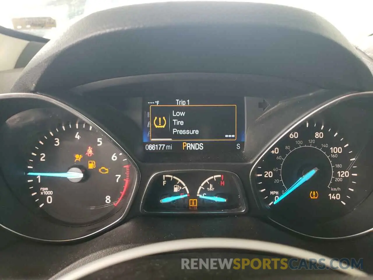 9 Photograph of a damaged car 1FMCU0F77KUB78470 FORD ESCAPE 2019