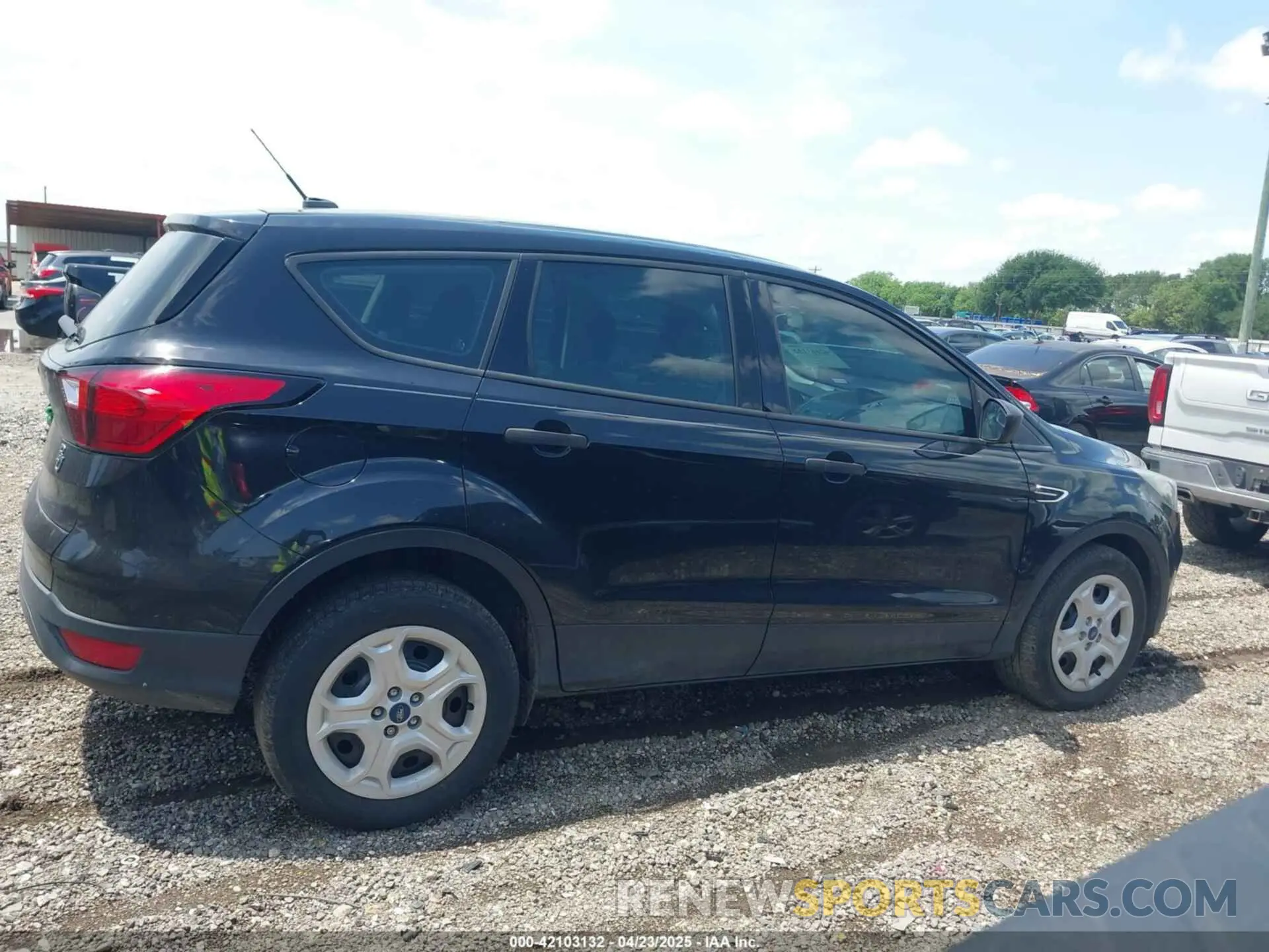 14 Photograph of a damaged car 1FMCU0F78KUA34278 FORD ESCAPE 2019
