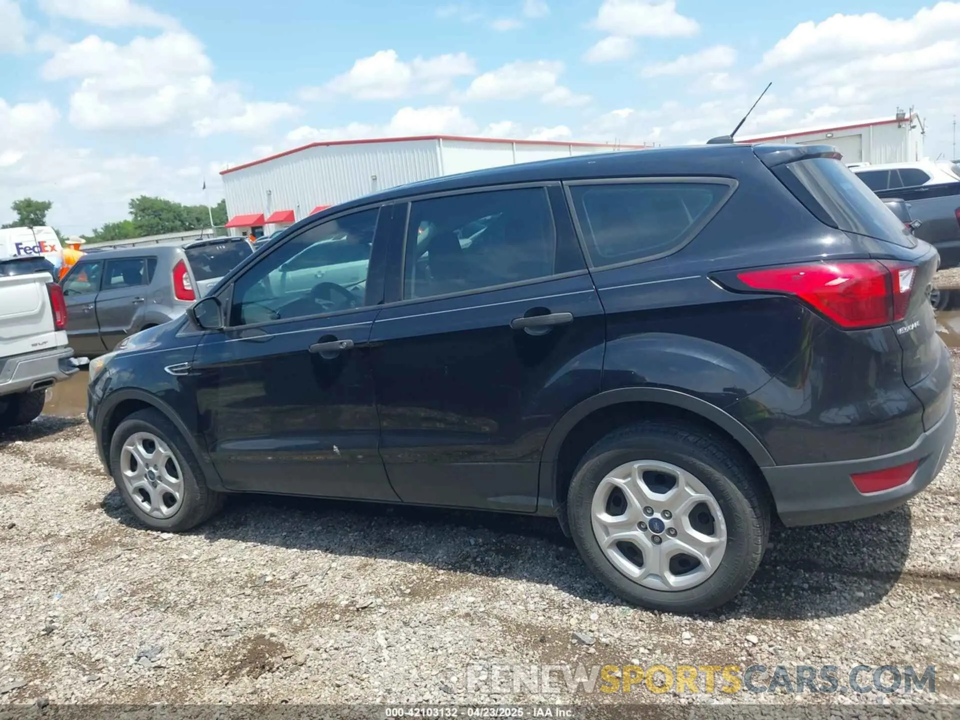 15 Photograph of a damaged car 1FMCU0F78KUA34278 FORD ESCAPE 2019