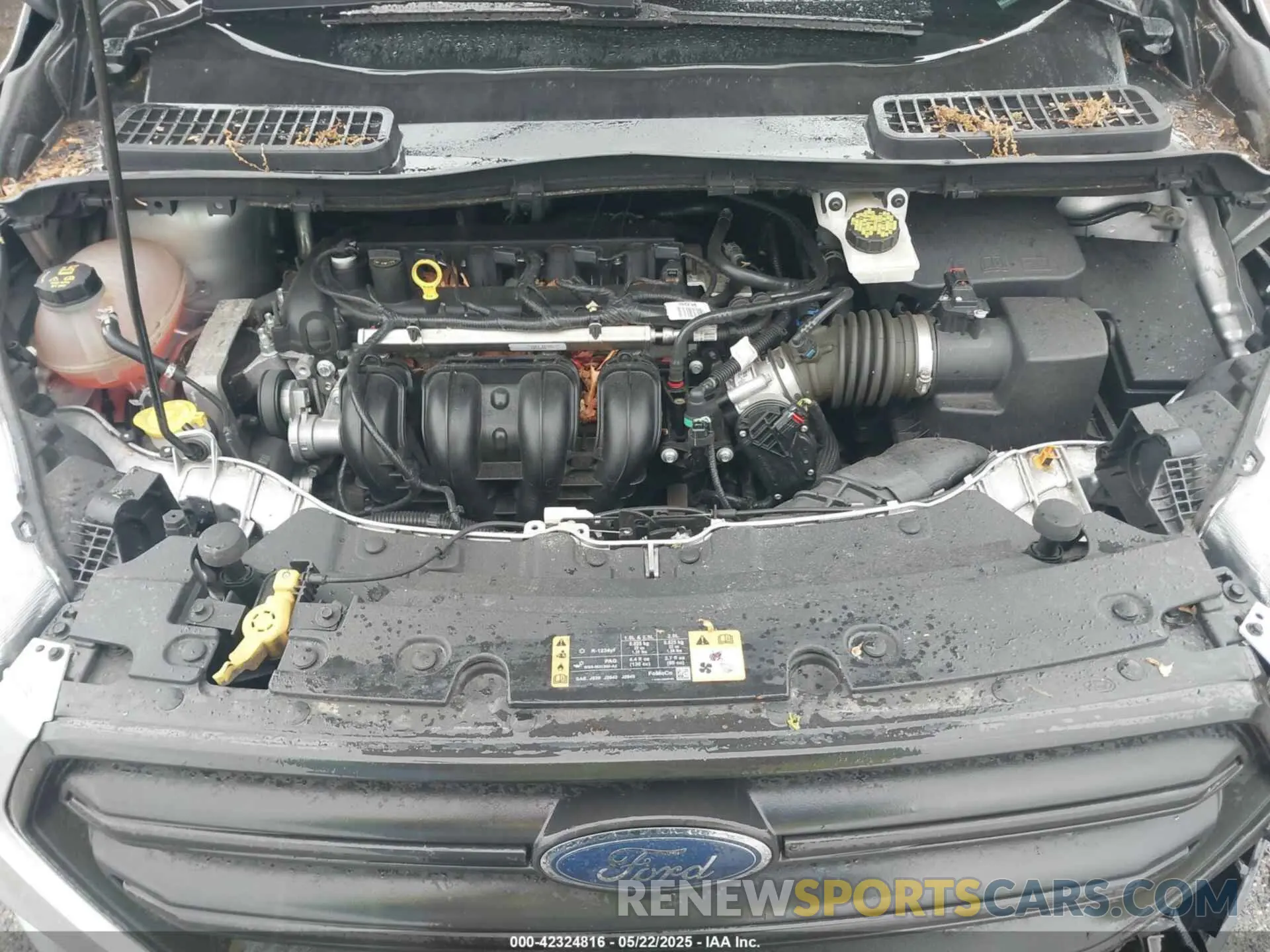 10 Photograph of a damaged car 1FMCU0F78KUA87997 FORD ESCAPE 2019