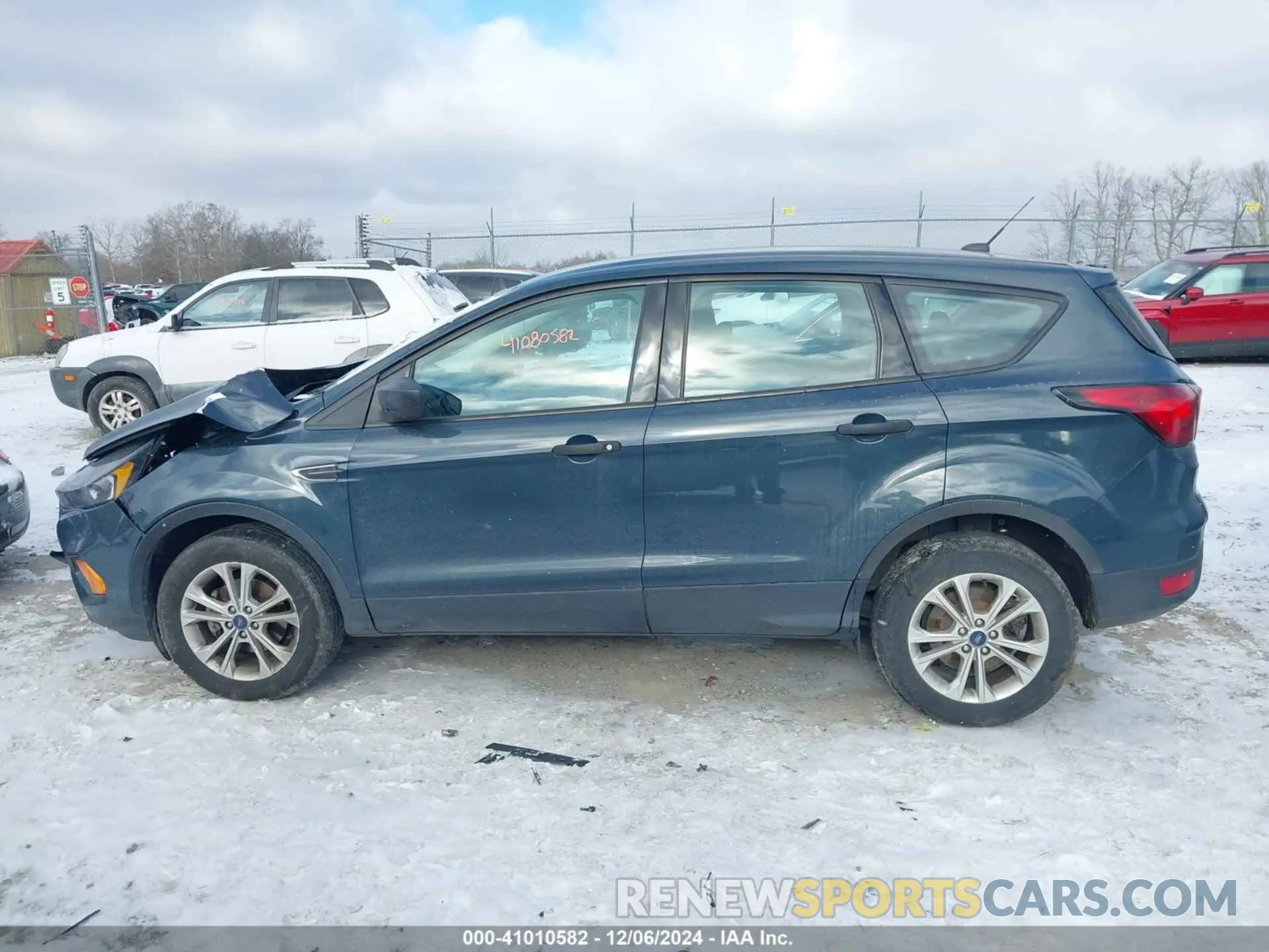 14 Photograph of a damaged car 1FMCU0F78KUA96005 FORD ESCAPE 2019