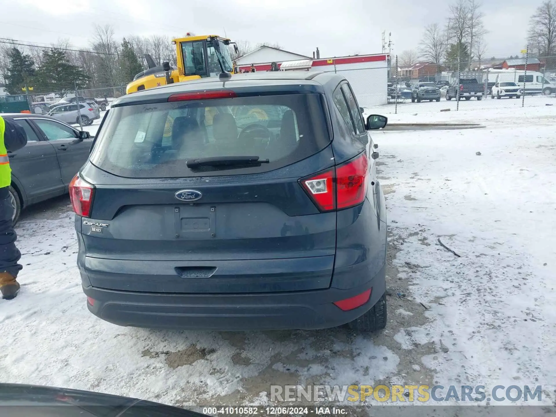 16 Photograph of a damaged car 1FMCU0F78KUA96005 FORD ESCAPE 2019