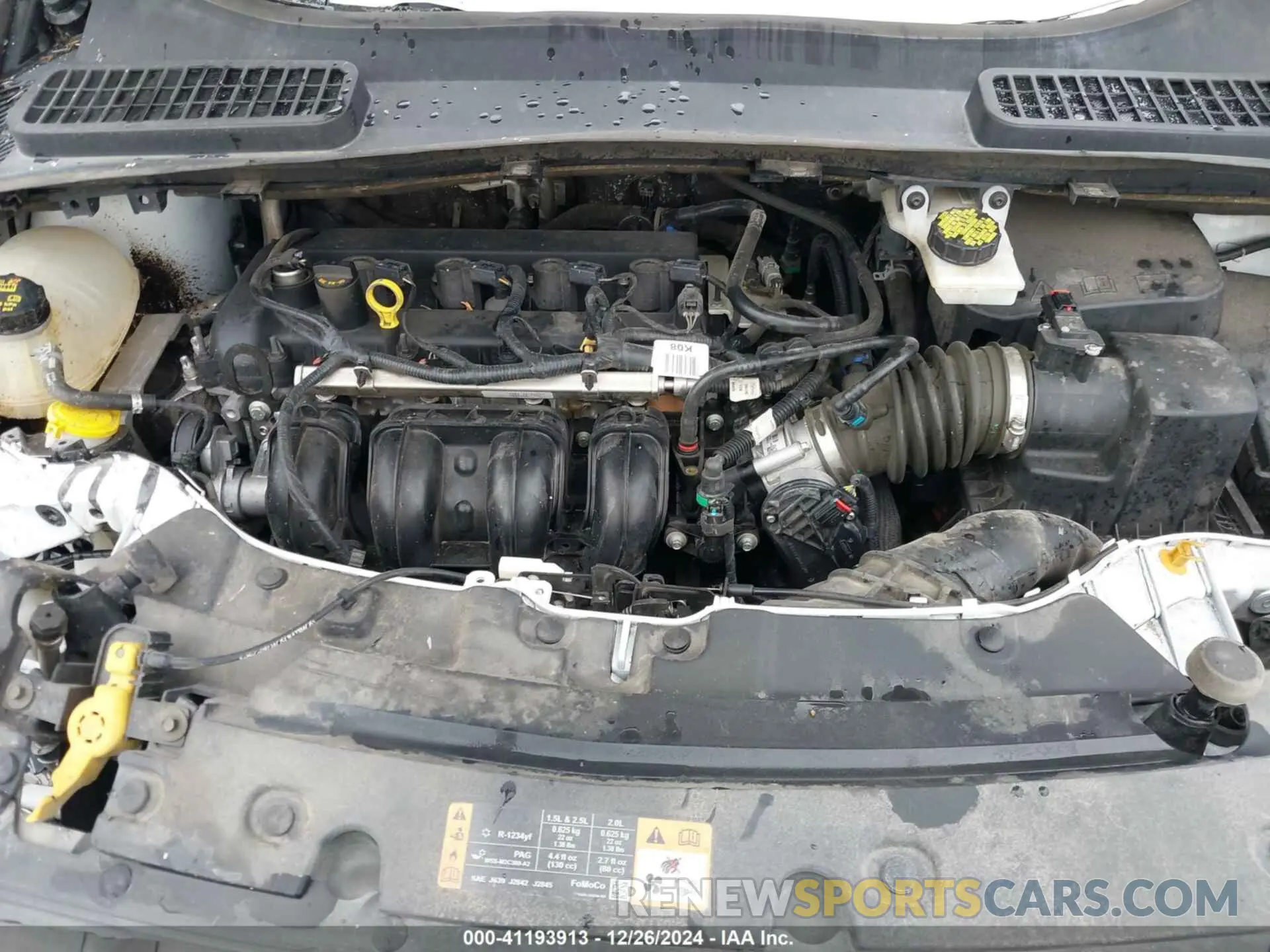10 Photograph of a damaged car 1FMCU0F78KUB00165 FORD ESCAPE 2019